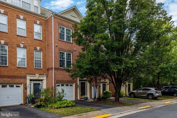 13063 PARK CRESCENT CIR, HERNDON, VA 20171 - Image dcd2b1f77a93d696ff65095de874c4cb/3395226123