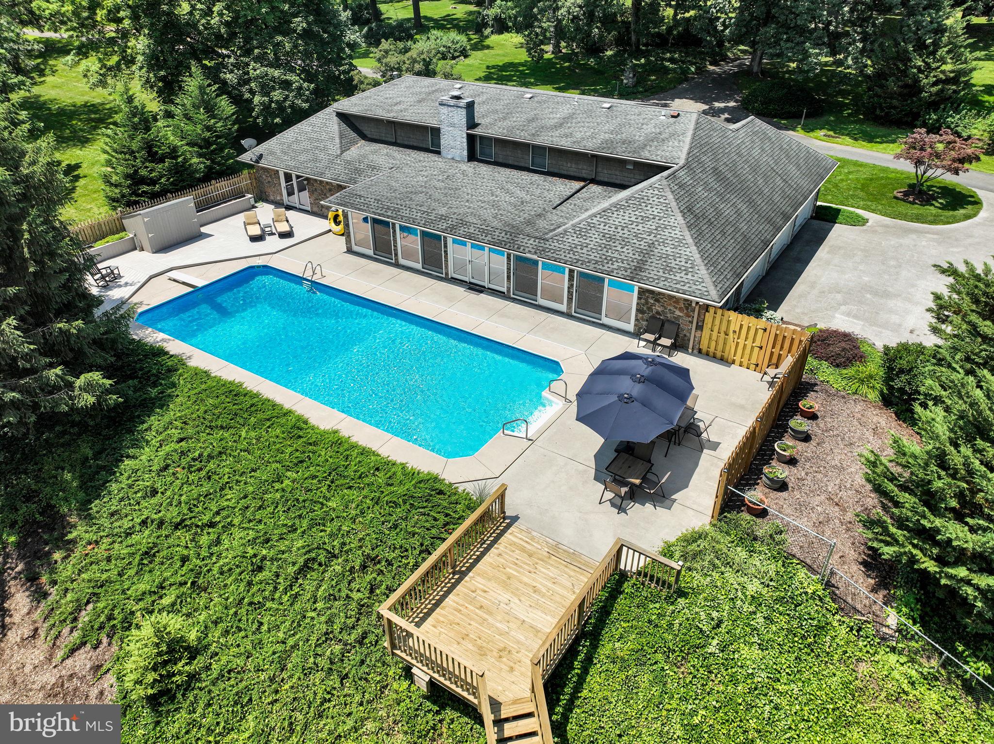 220 LONGVIEW BOULEVARD