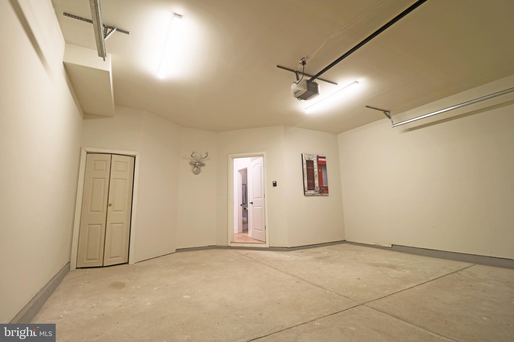 TWIN OAKS - Residential