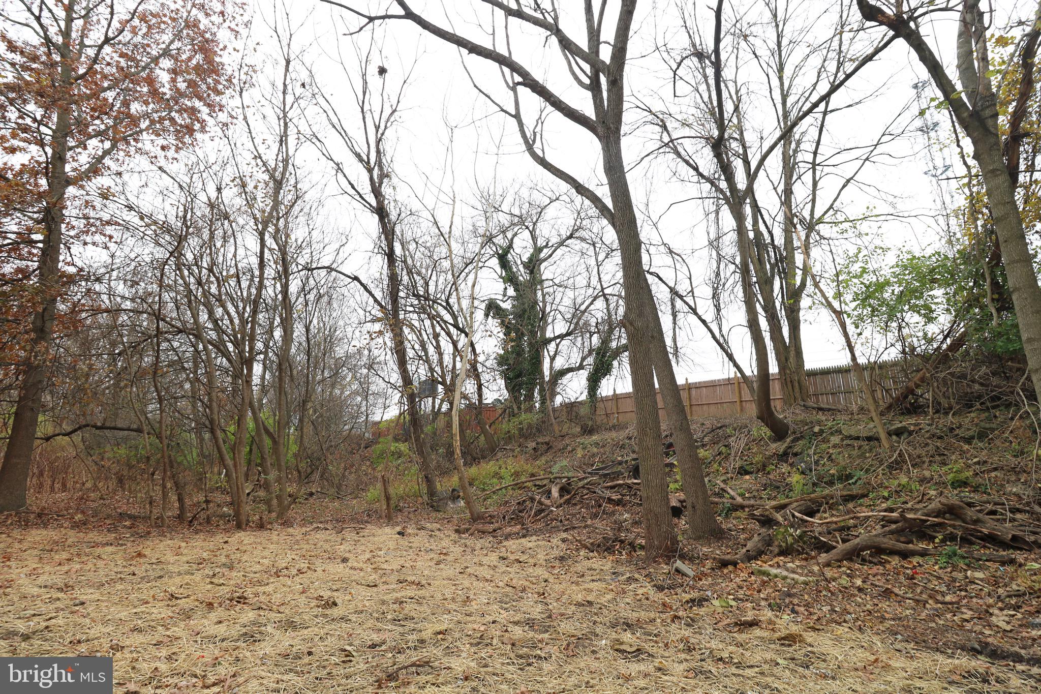 TWIN OAKS - Residential