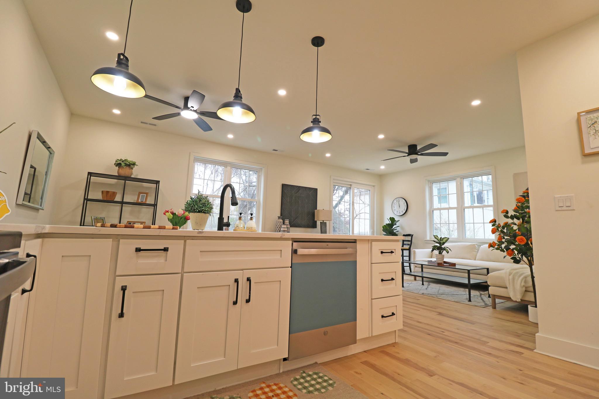 TWIN OAKS - Residential