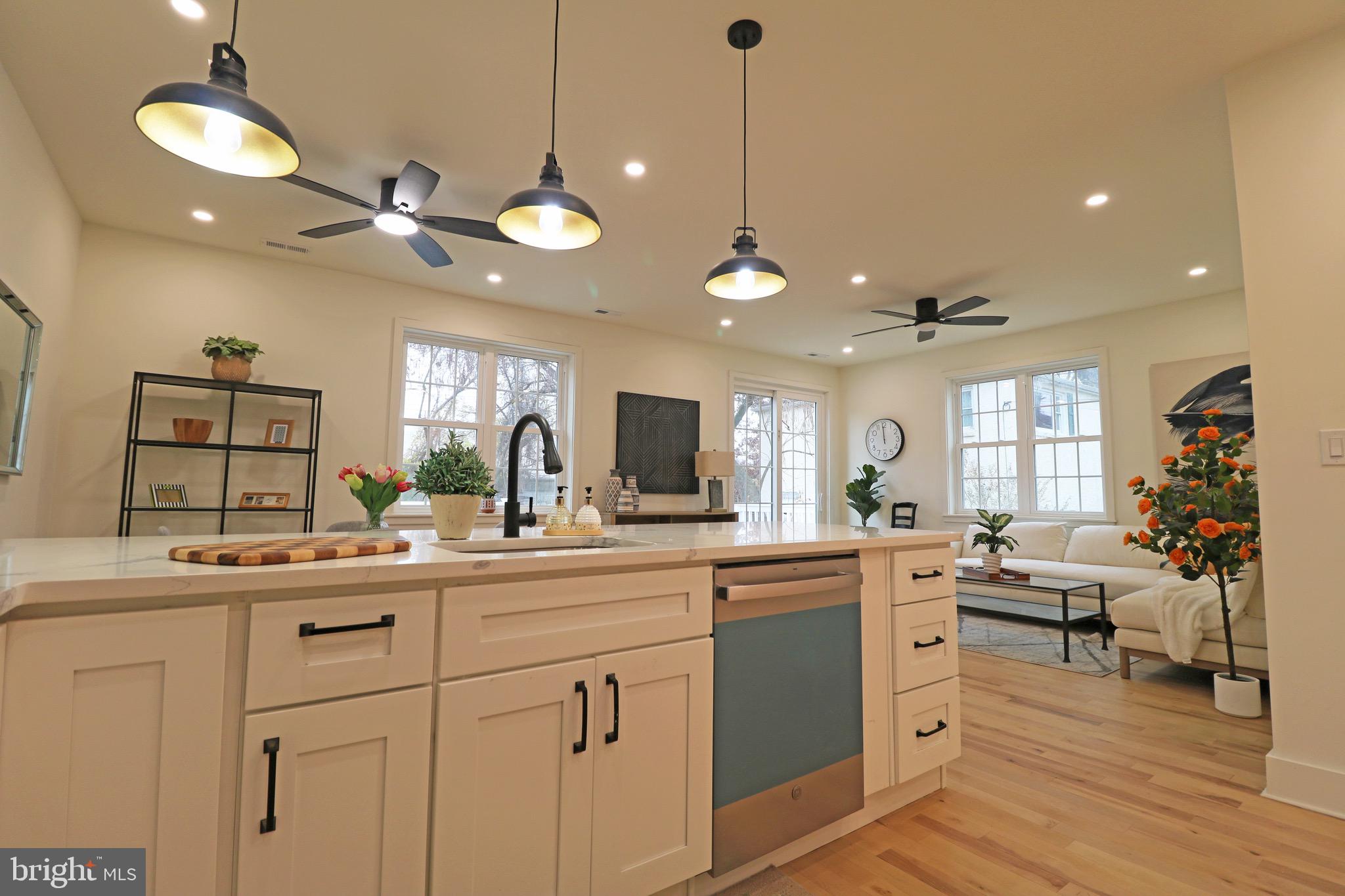 TWIN OAKS - Residential