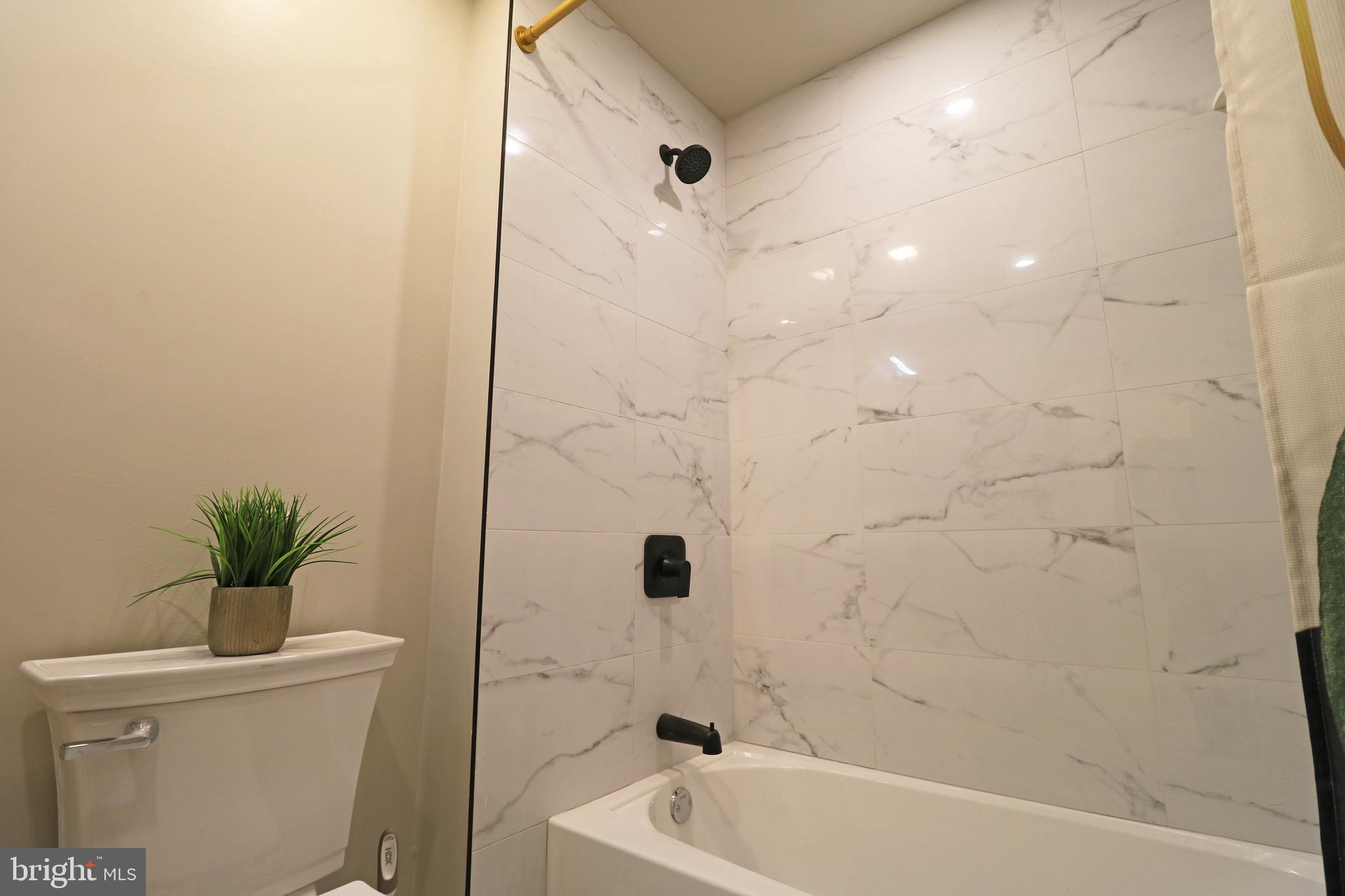 TWIN OAKS - Residential