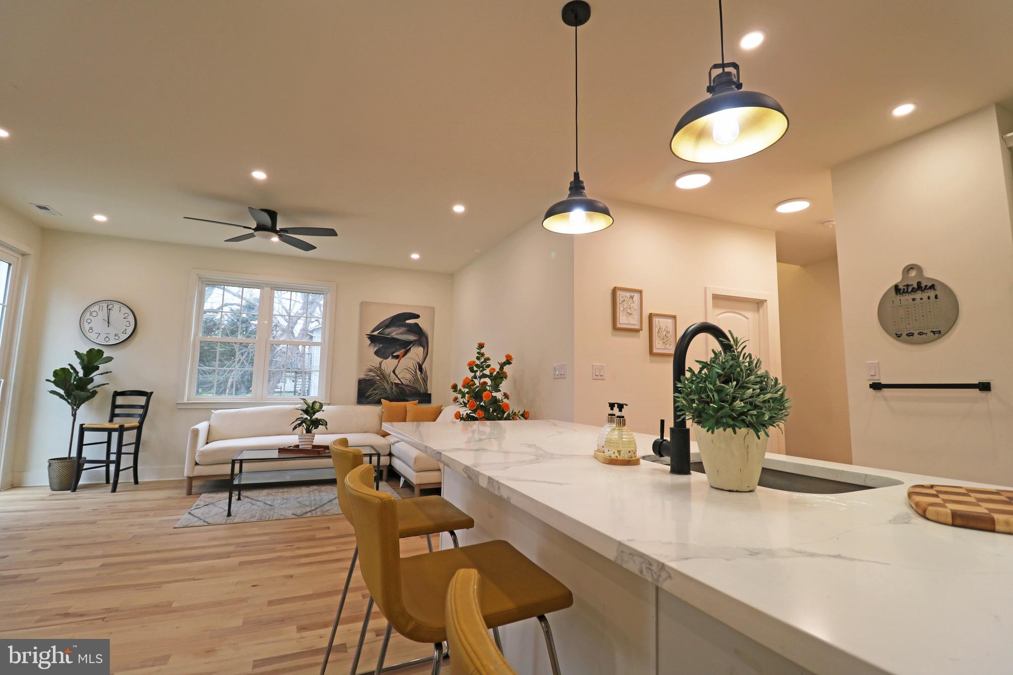 TWIN OAKS - Residential