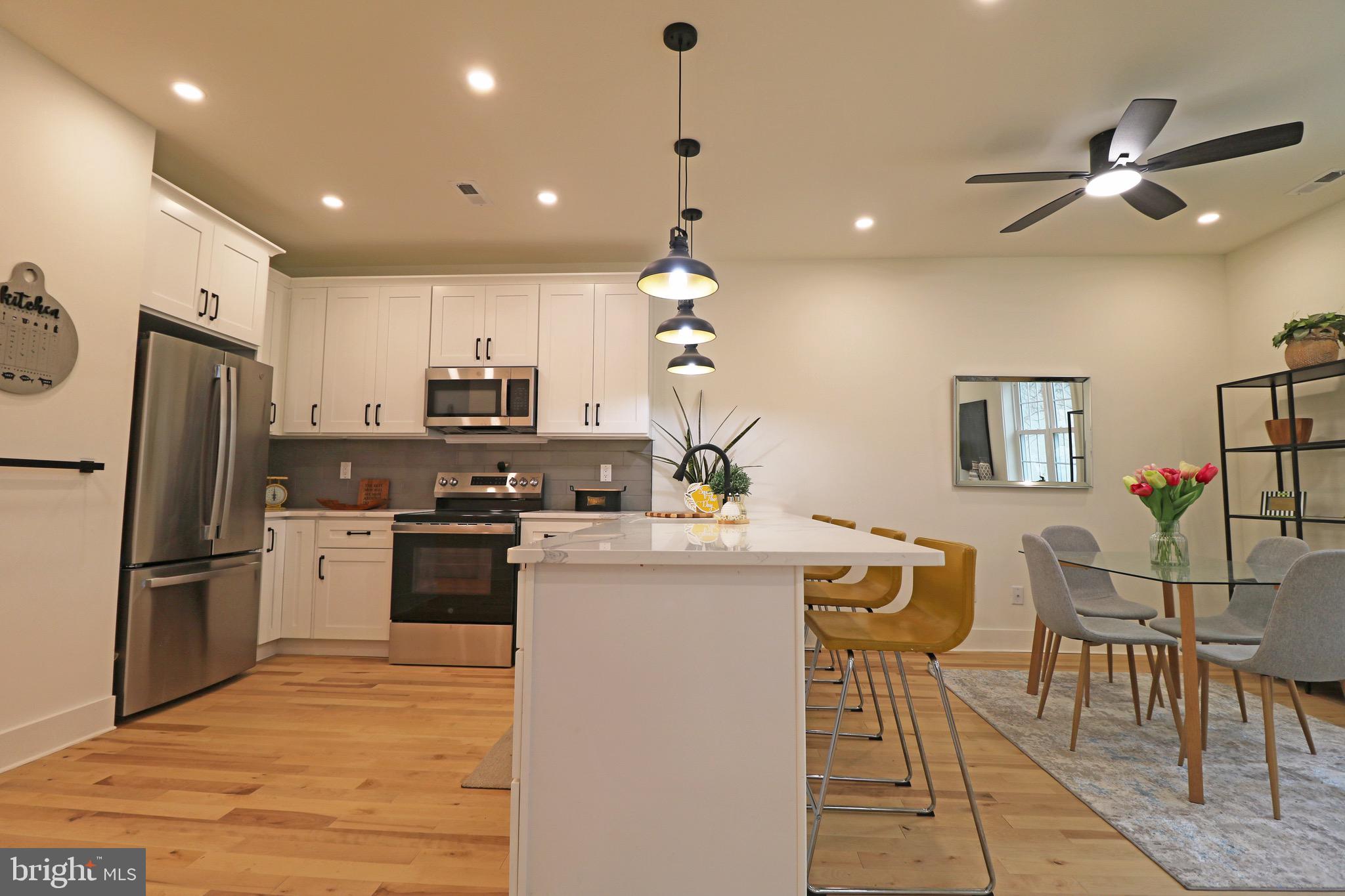 TWIN OAKS - Residential