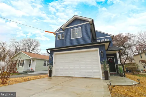 2366 Thomas Avenue, Upper Chichester, PA MLS: PADE2084454