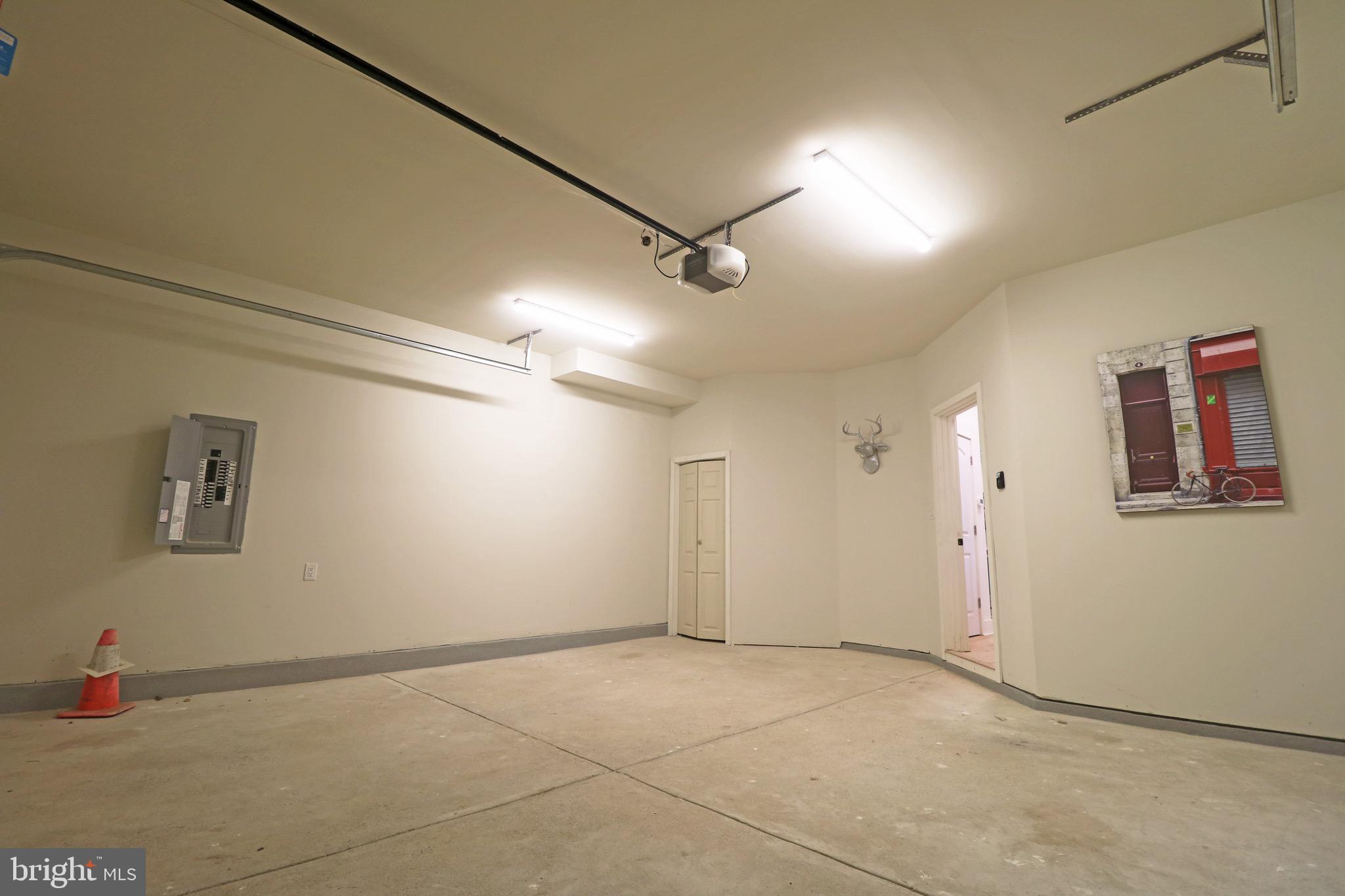 TWIN OAKS - Residential