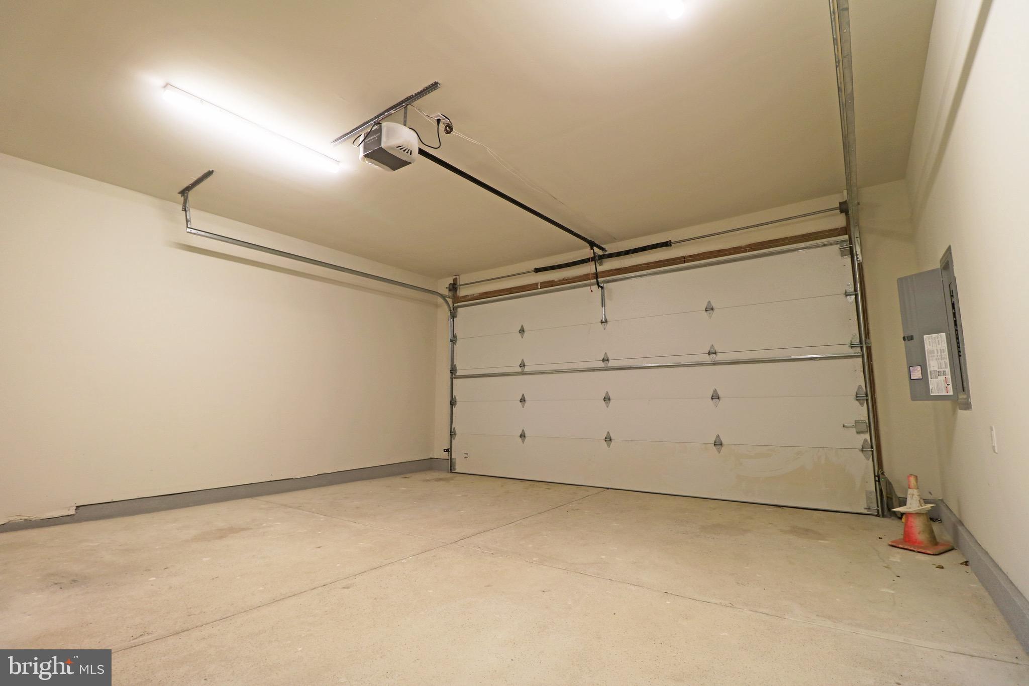 TWIN OAKS - Residential