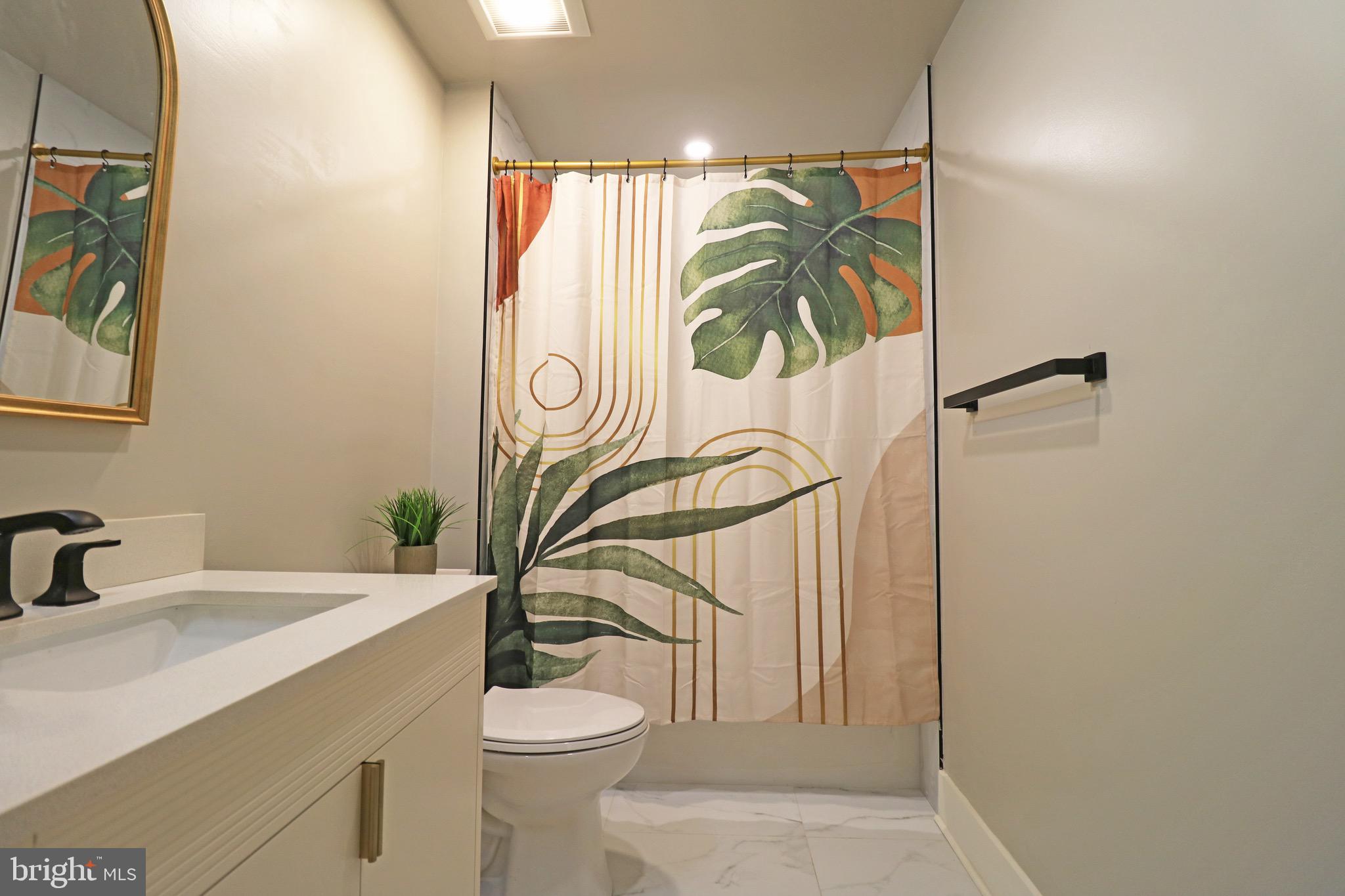 TWIN OAKS - Residential