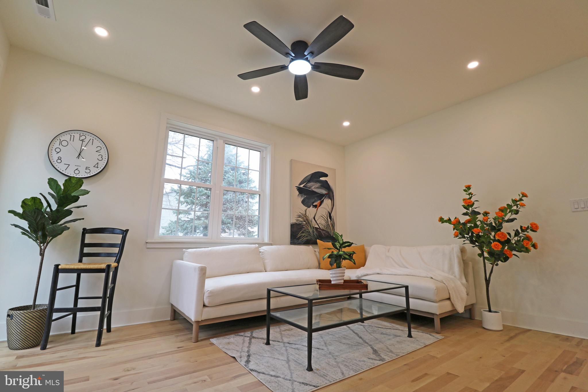 TWIN OAKS - Residential