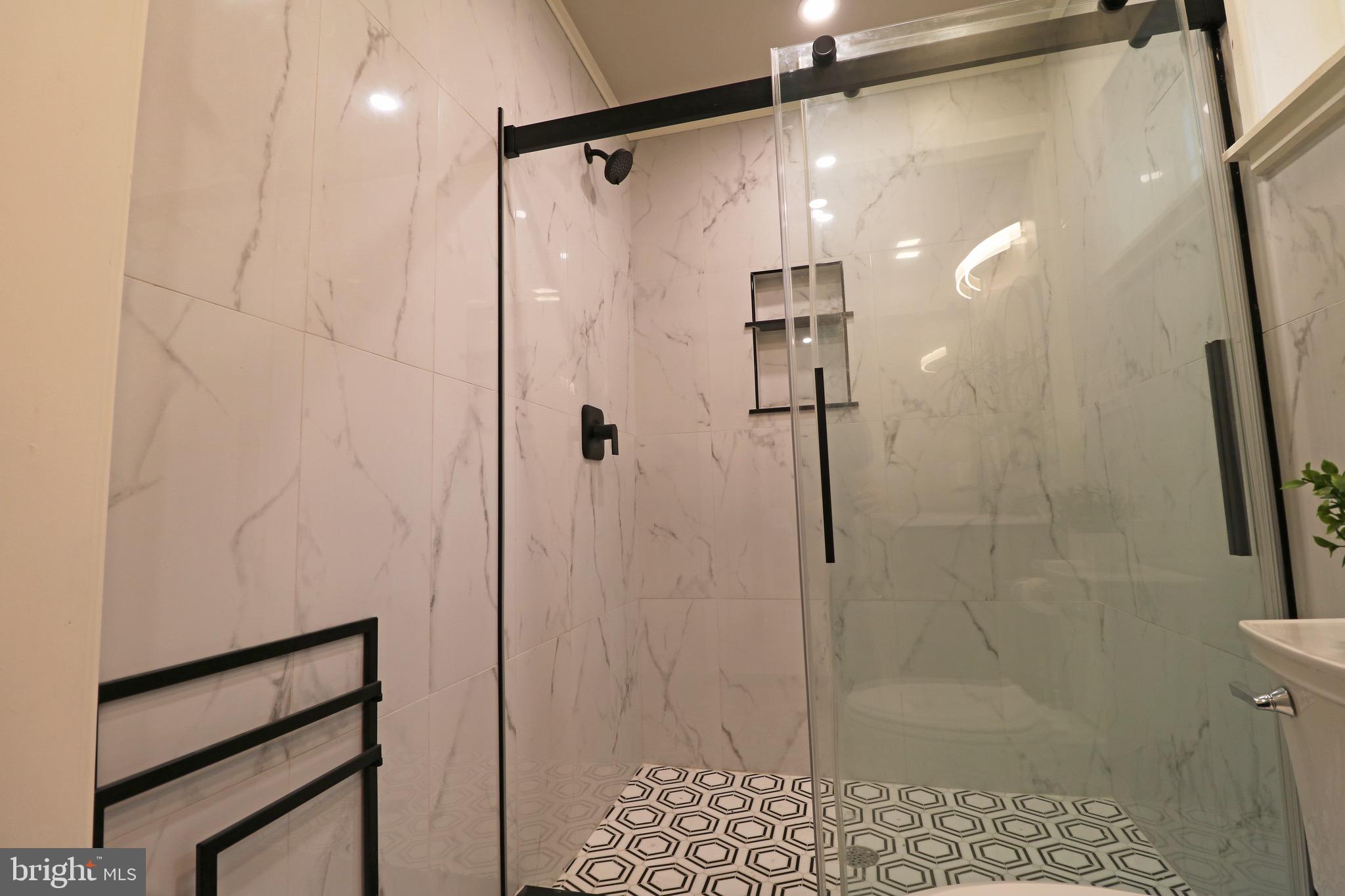 TWIN OAKS - Residential