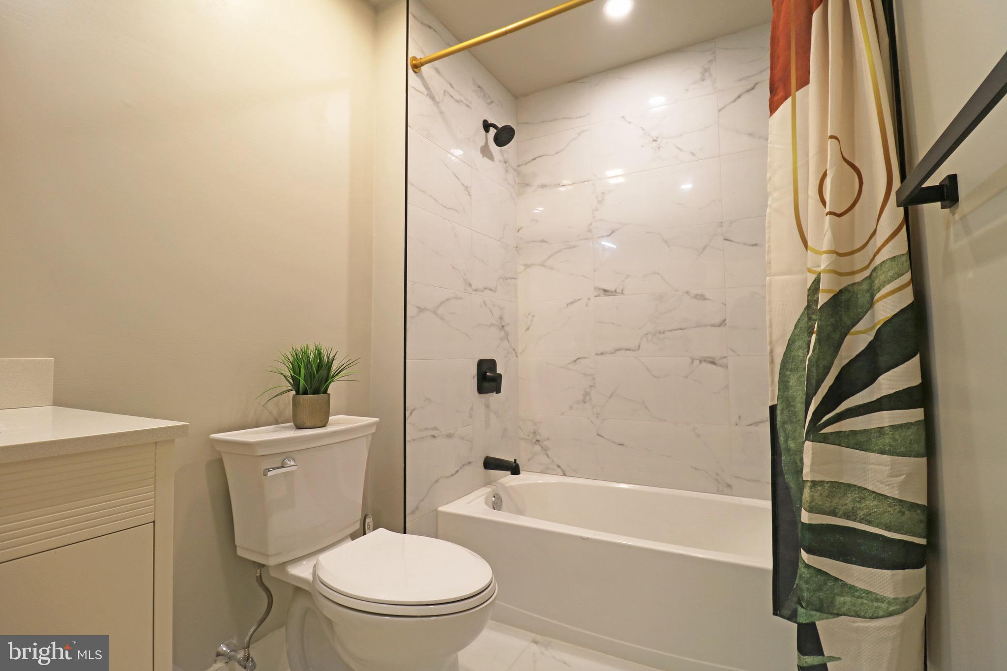 TWIN OAKS - Residential