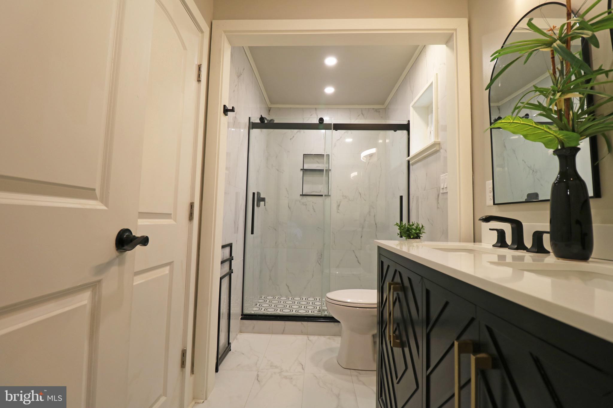 TWIN OAKS - Residential