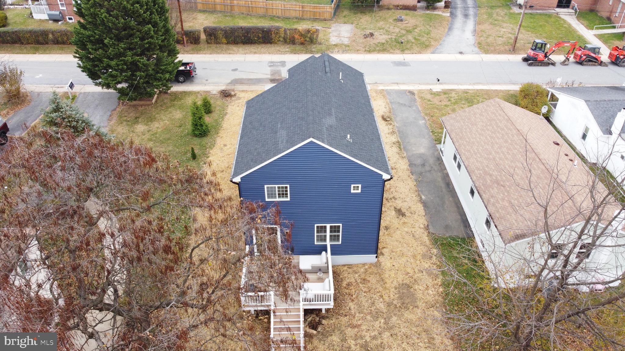 TWIN OAKS - Residential