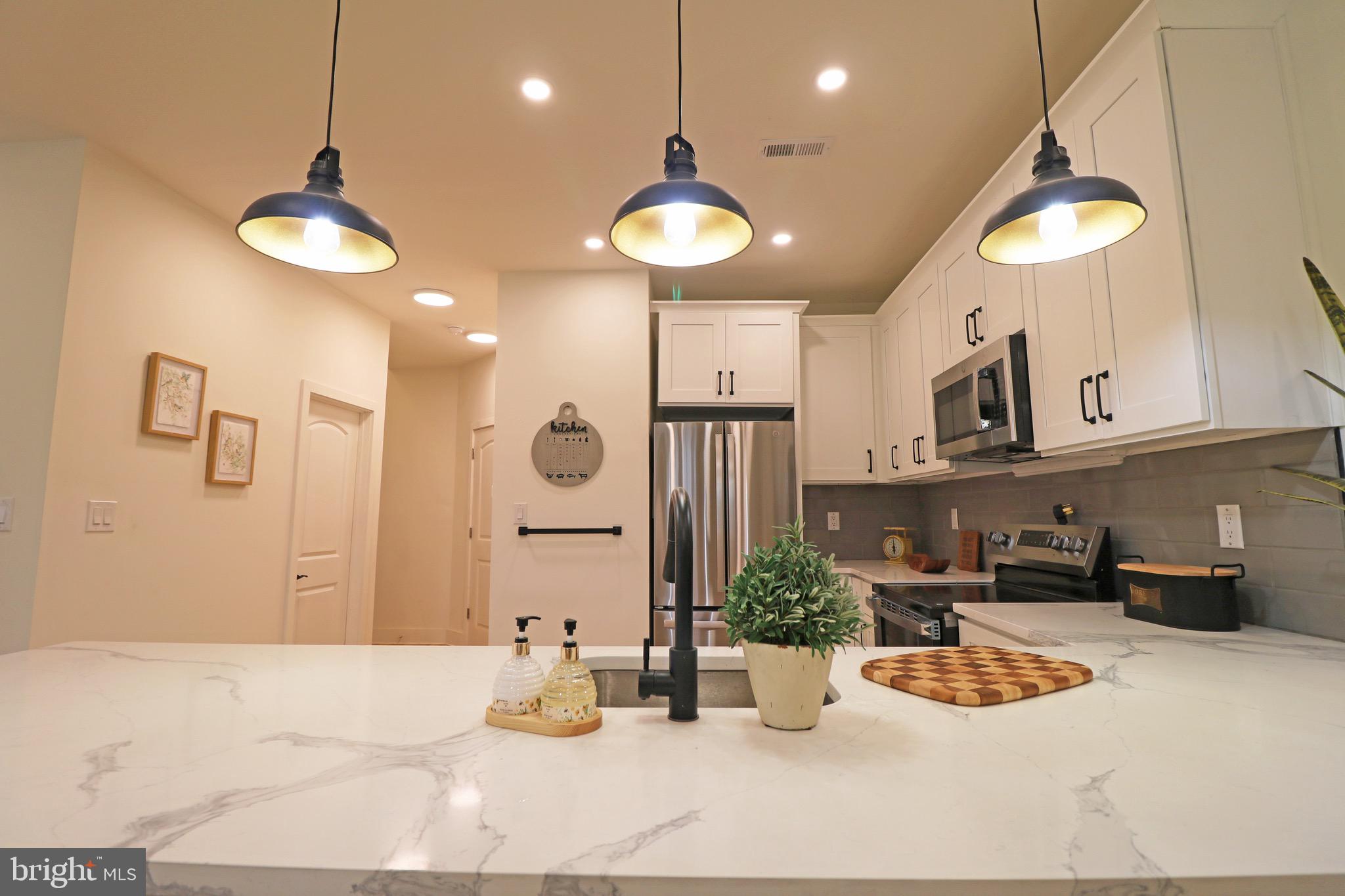 TWIN OAKS - Residential