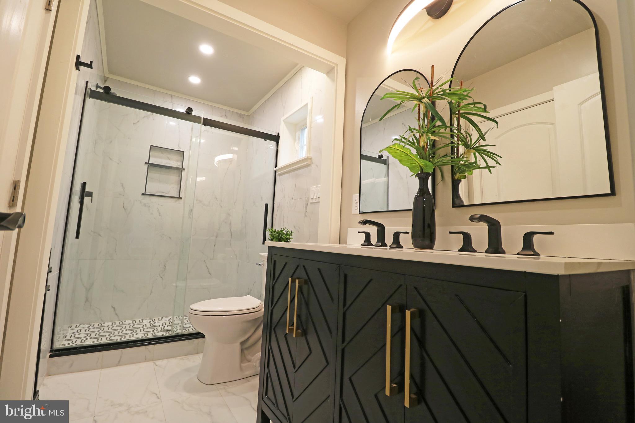 TWIN OAKS - Residential