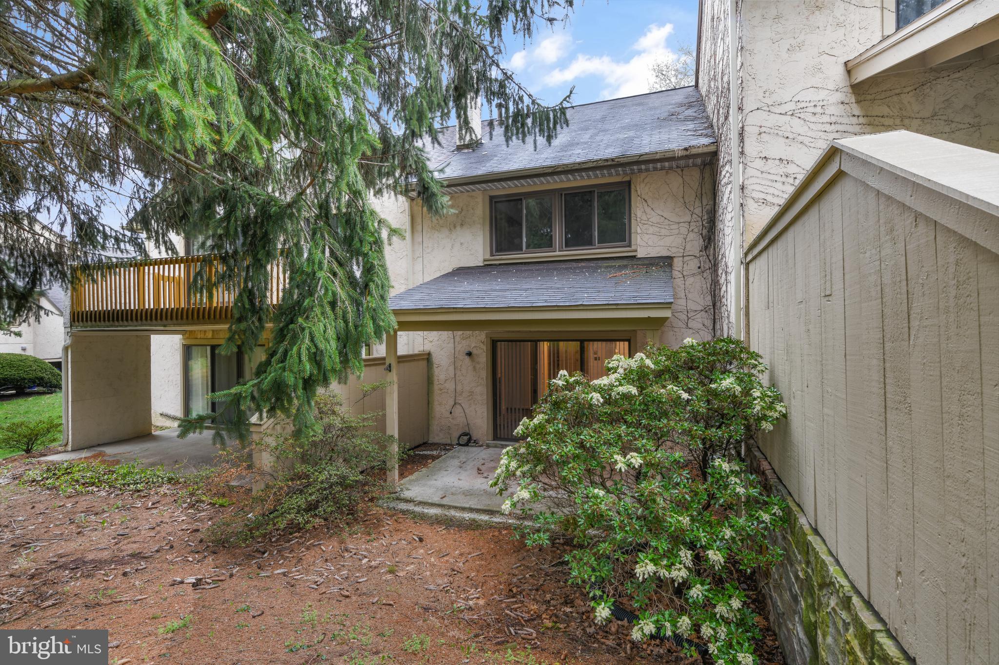 FLYING HILLS - Residential