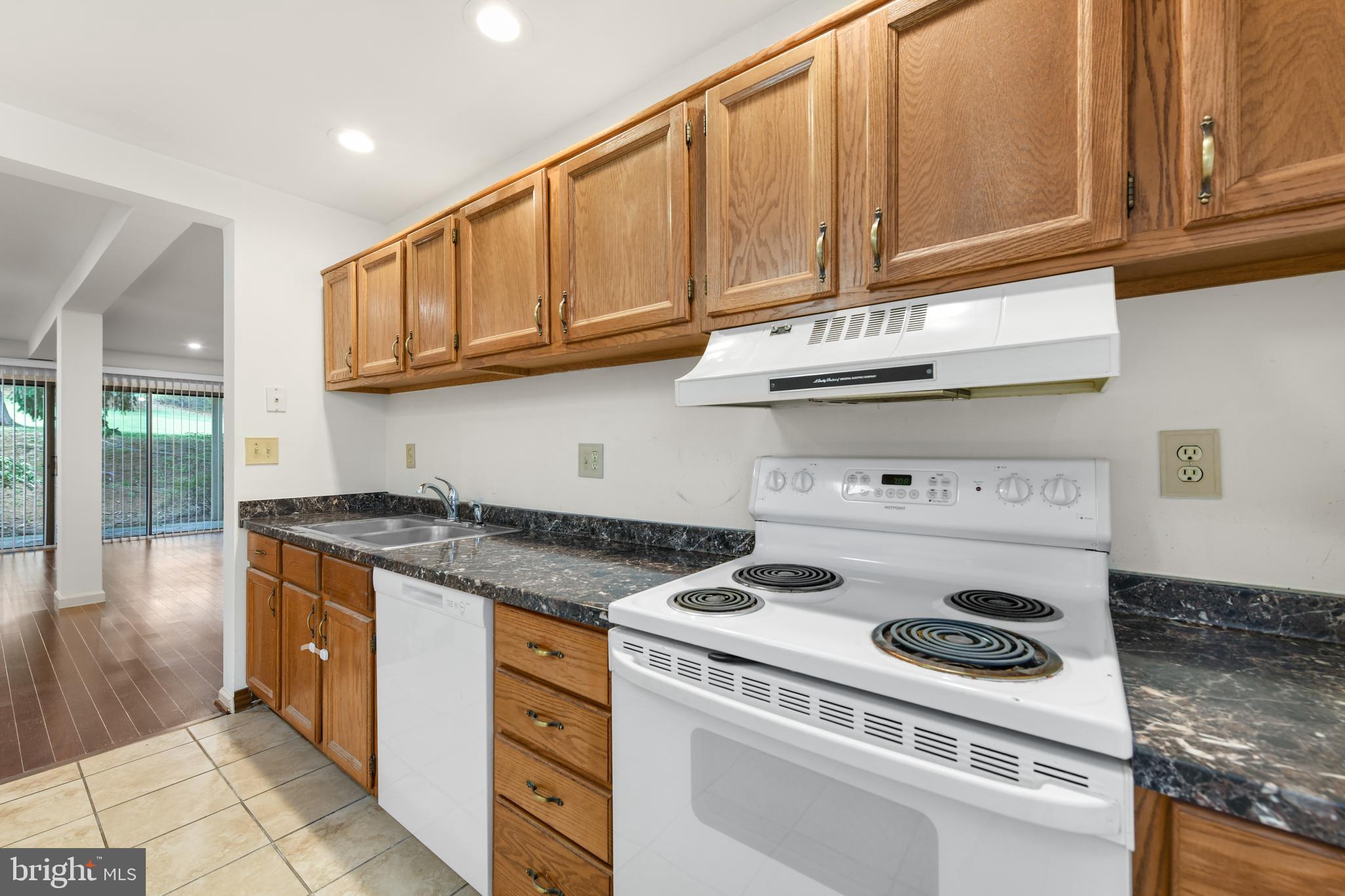 FLYING HILLS - Residential