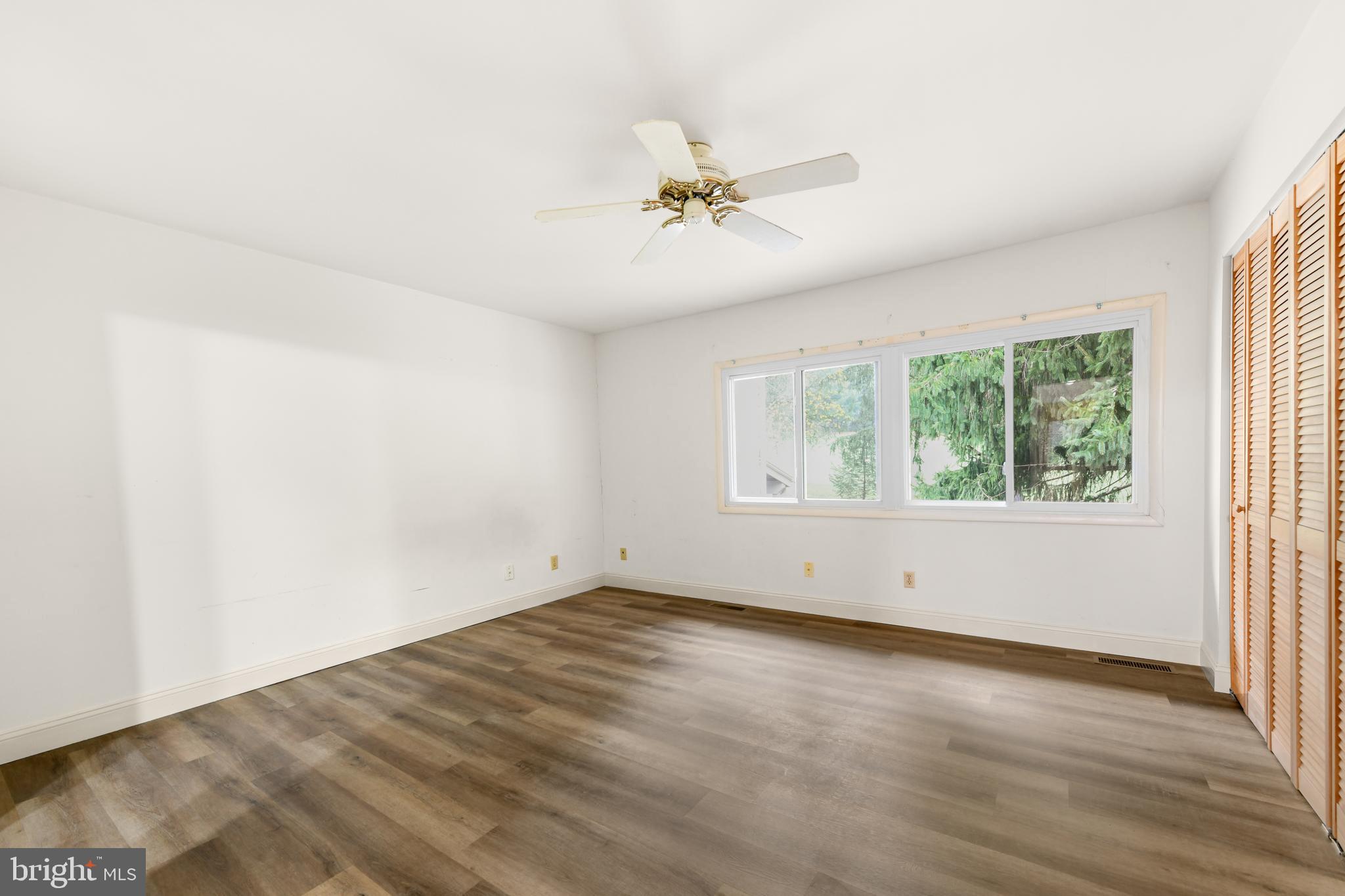 FLYING HILLS - Residential