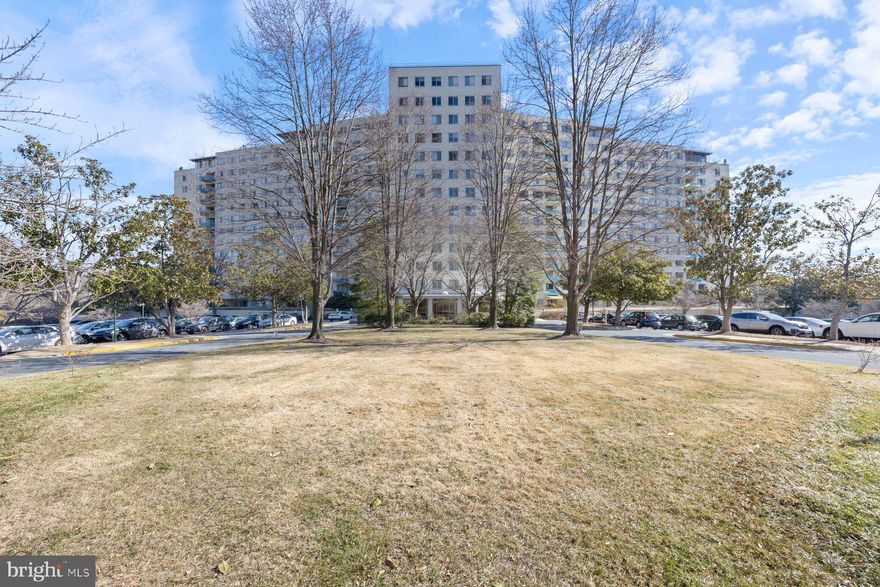 Enjoy convenience and comfort in this bright 6th-floor studio at Grosvenor Park I! Featuring beautiful wood floors and a renovated kitchen, this unit offers stunning views and a fantastic location. Rent includes all utilities (except cable, internet, and phone) and access to top-notch building amenities, including a fitness center, pool, and 24-hour front desk security. Leave the car behind—Metro and bus access are just steps away!