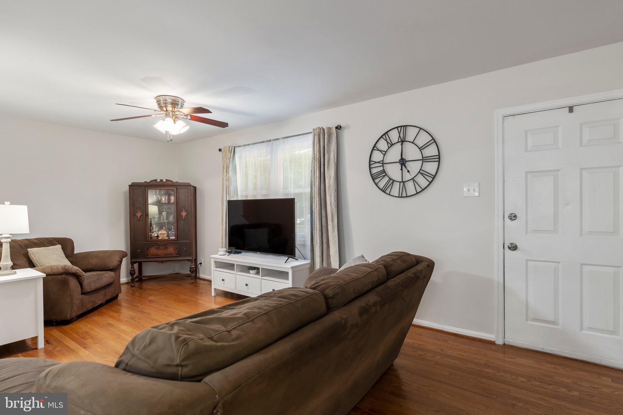 HUNTERS GROVE - Residential