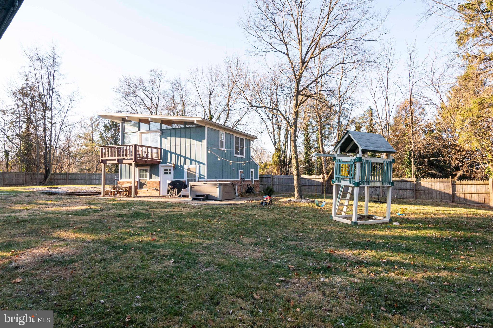 KEYES FERRY ACRES - Residential