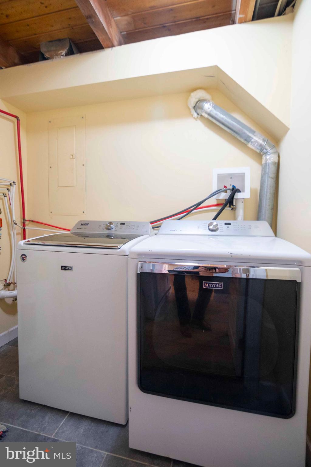 KEYES FERRY ACRES - Residential