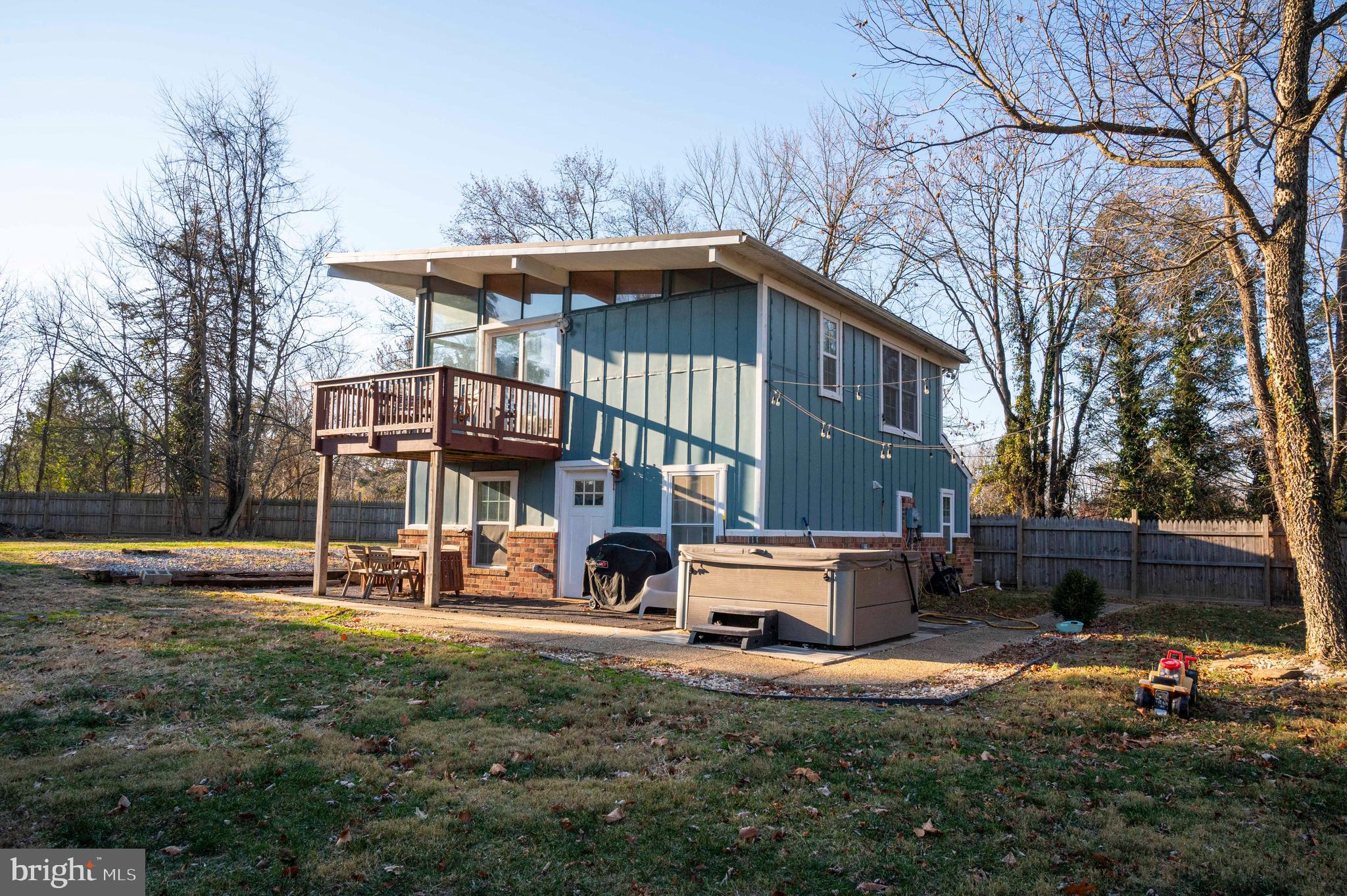 KEYES FERRY ACRES - Residential