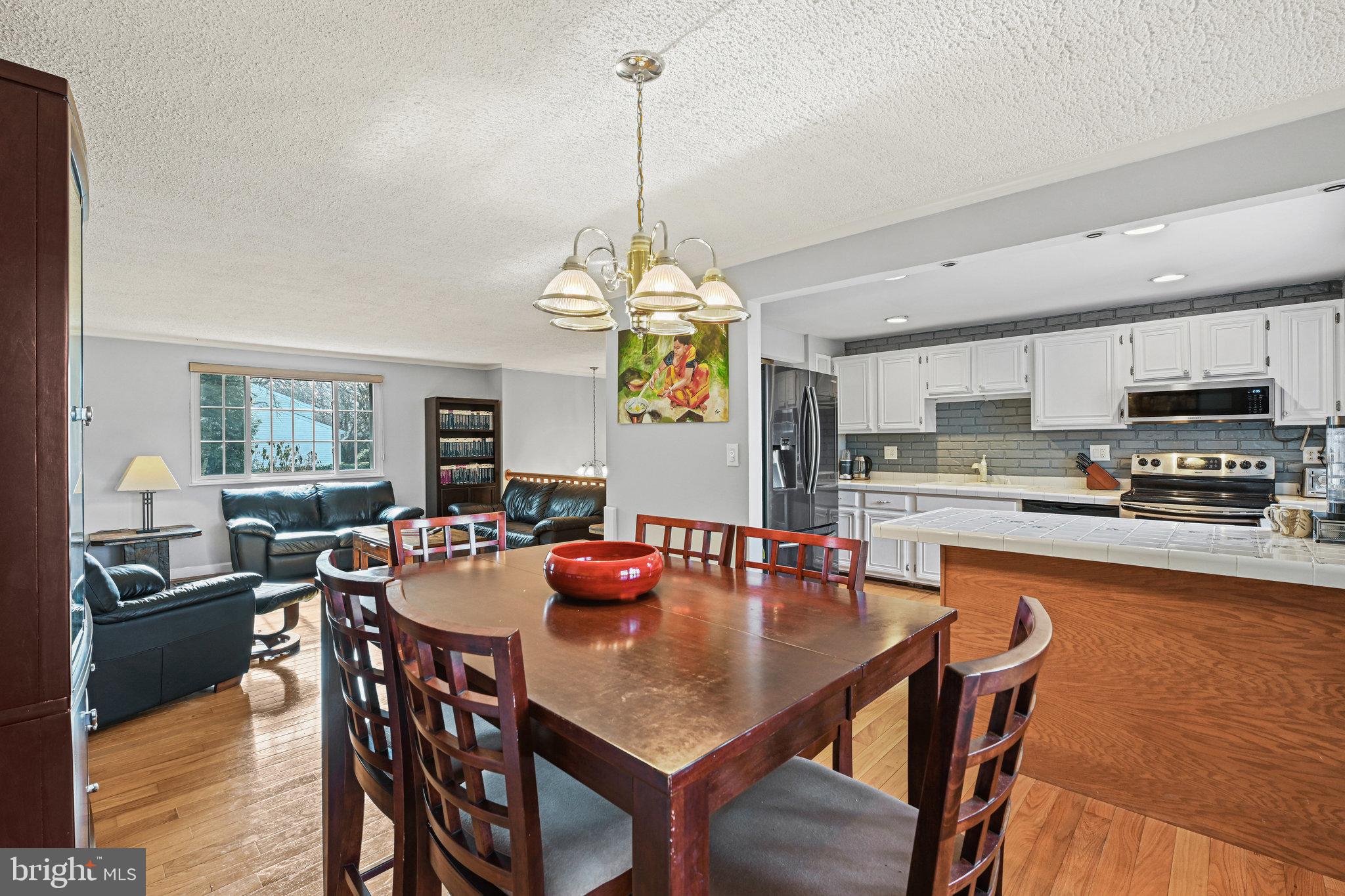 LEXINGTON ESTATES - Residential