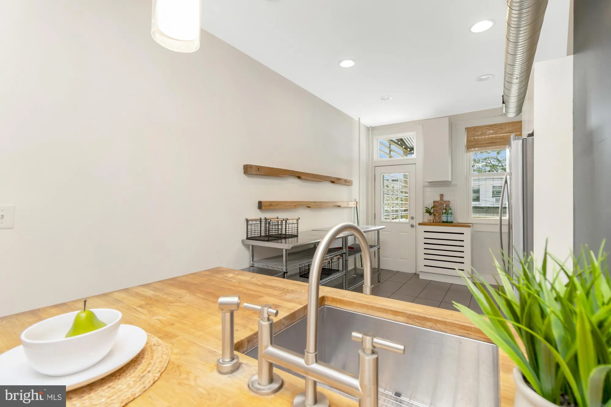 Baltimore, Maryland 21211, United States, 3 Bedrooms Bedrooms, ,1 BathroomBathrooms,Residential,Active,183552