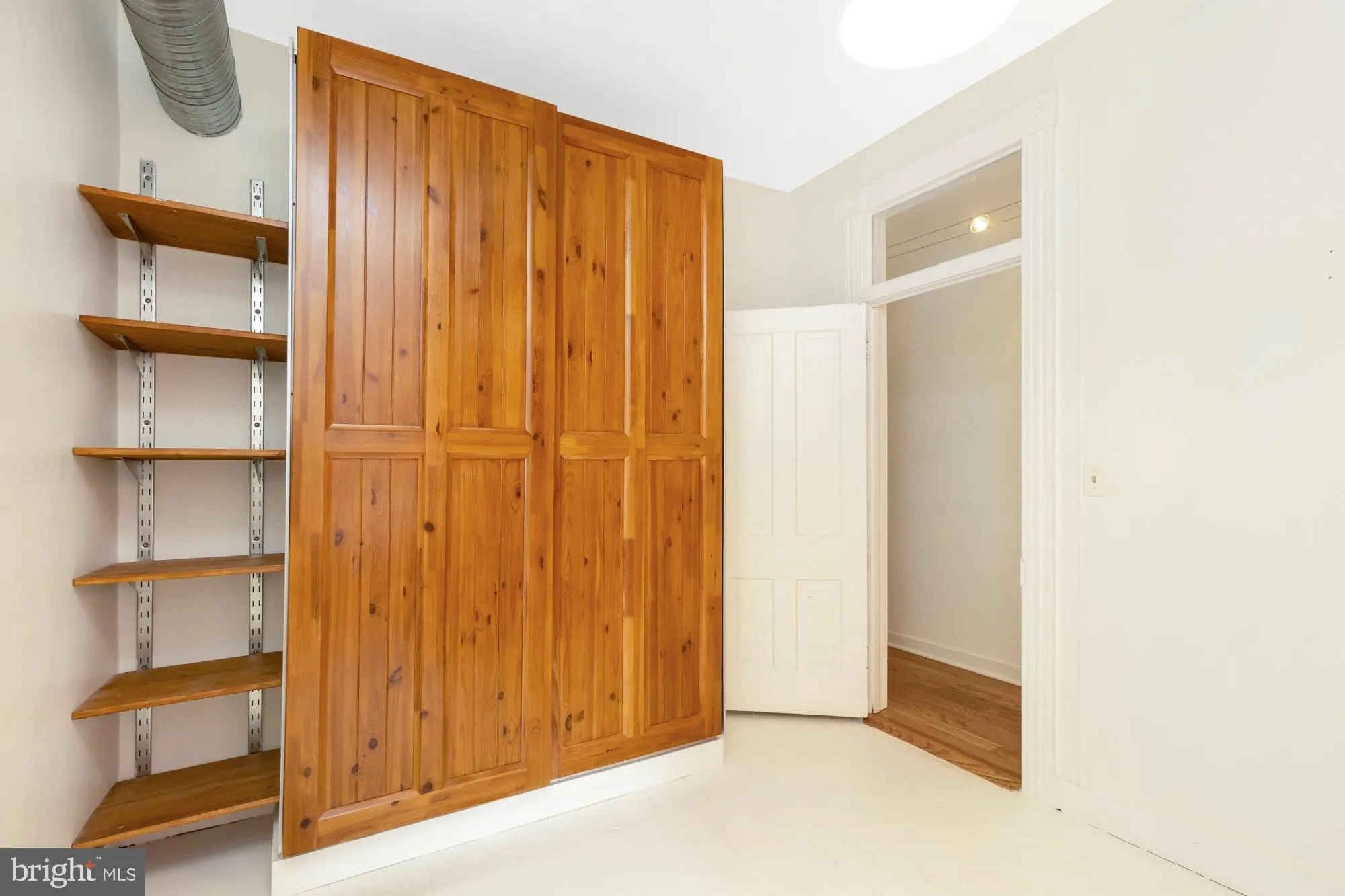 Baltimore, Maryland 21211, United States, 3 Bedrooms Bedrooms, ,1 BathroomBathrooms,Residential,Active,183552