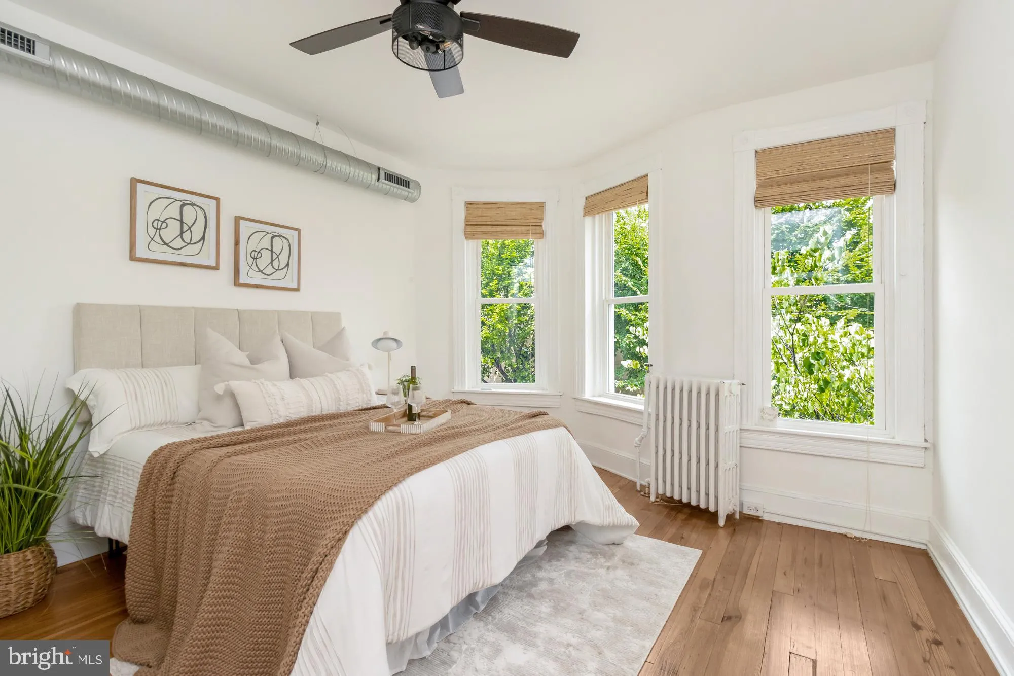 Baltimore, Maryland 21211, United States, 3 Bedrooms Bedrooms, ,1 BathroomBathrooms,Residential,Active,183552