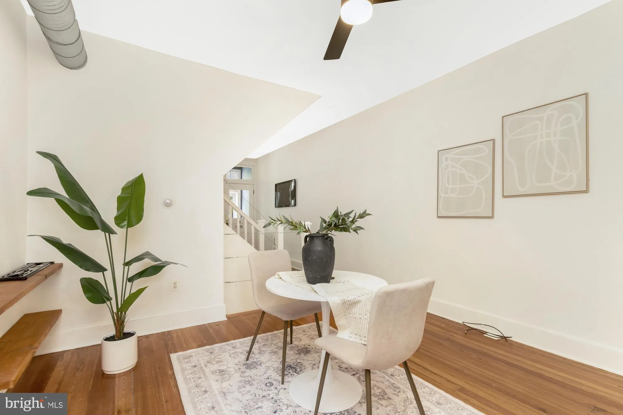 Baltimore, Maryland 21211, United States, 3 Bedrooms Bedrooms, ,1 BathroomBathrooms,Residential,Active,183552