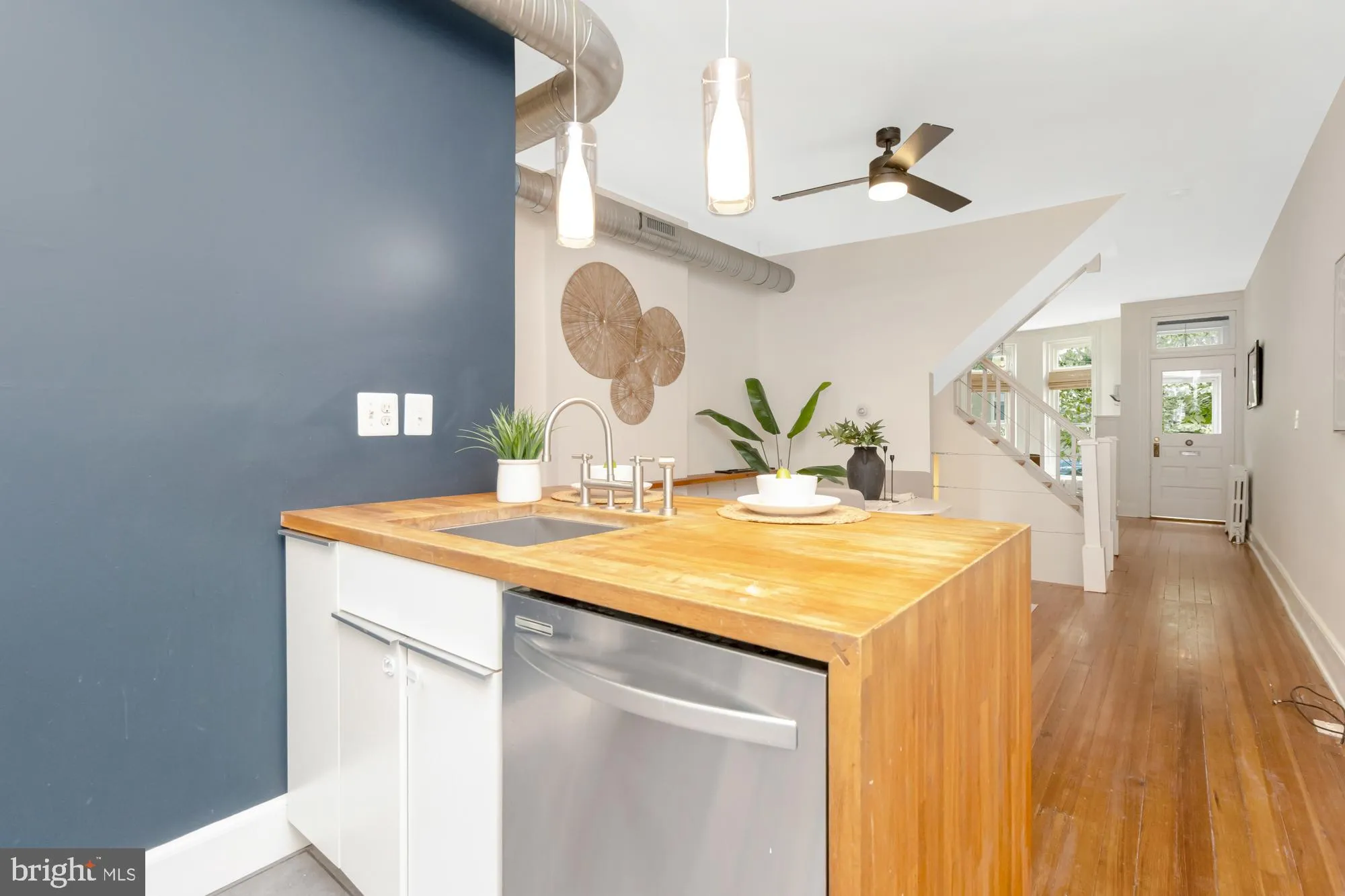 Baltimore, Maryland 21211, United States, 3 Bedrooms Bedrooms, ,1 BathroomBathrooms,Residential,Active,183552