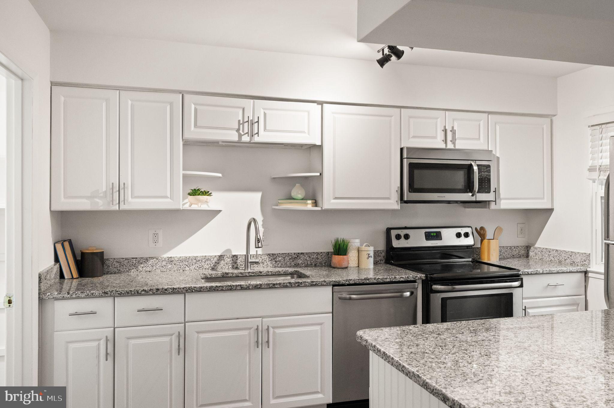 DALE CITY - Residential