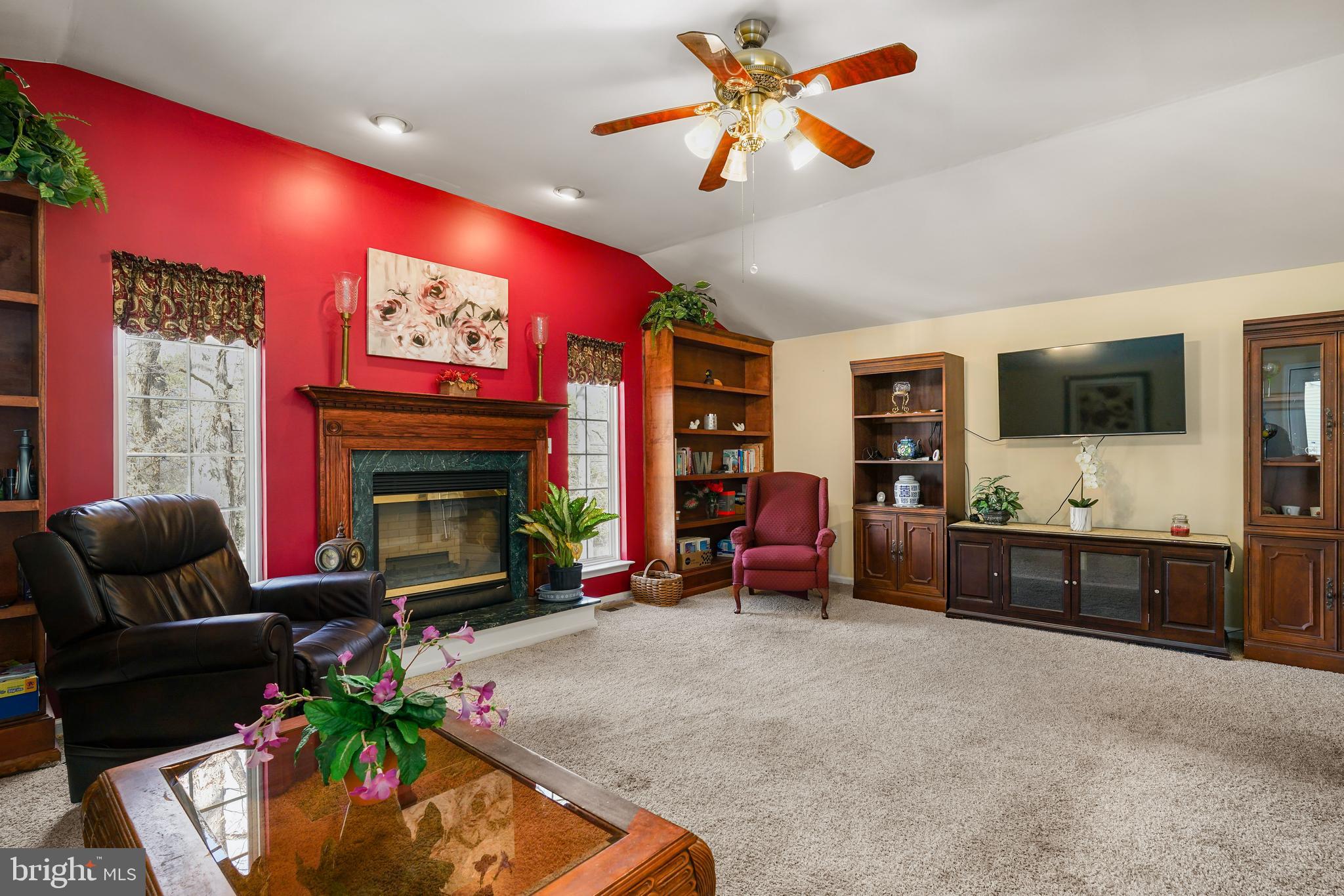 WASHINGTON WOODS - Residential