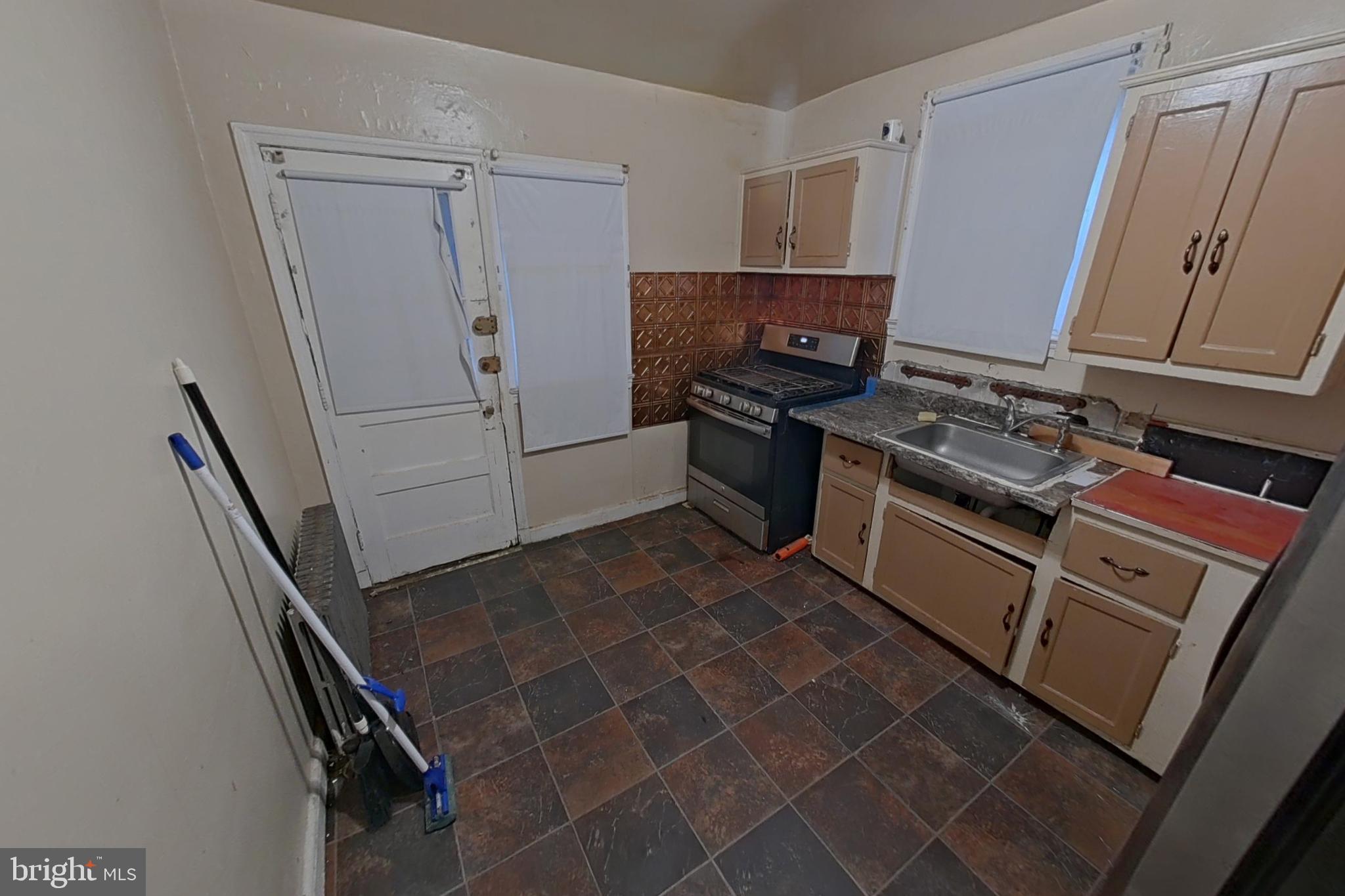 WEST BALTIMORE - Residential