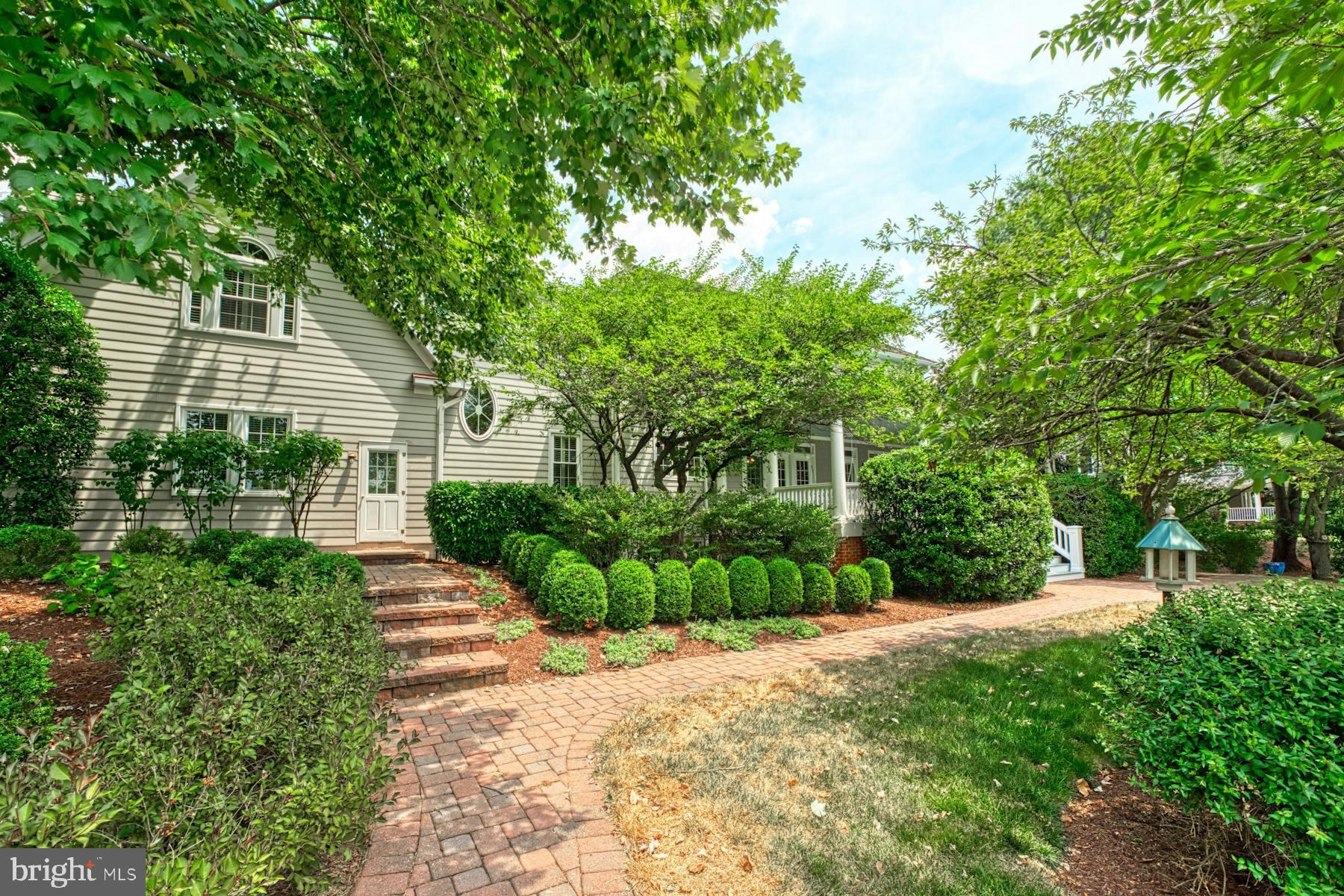 RASPBERRY FALLS - Residential