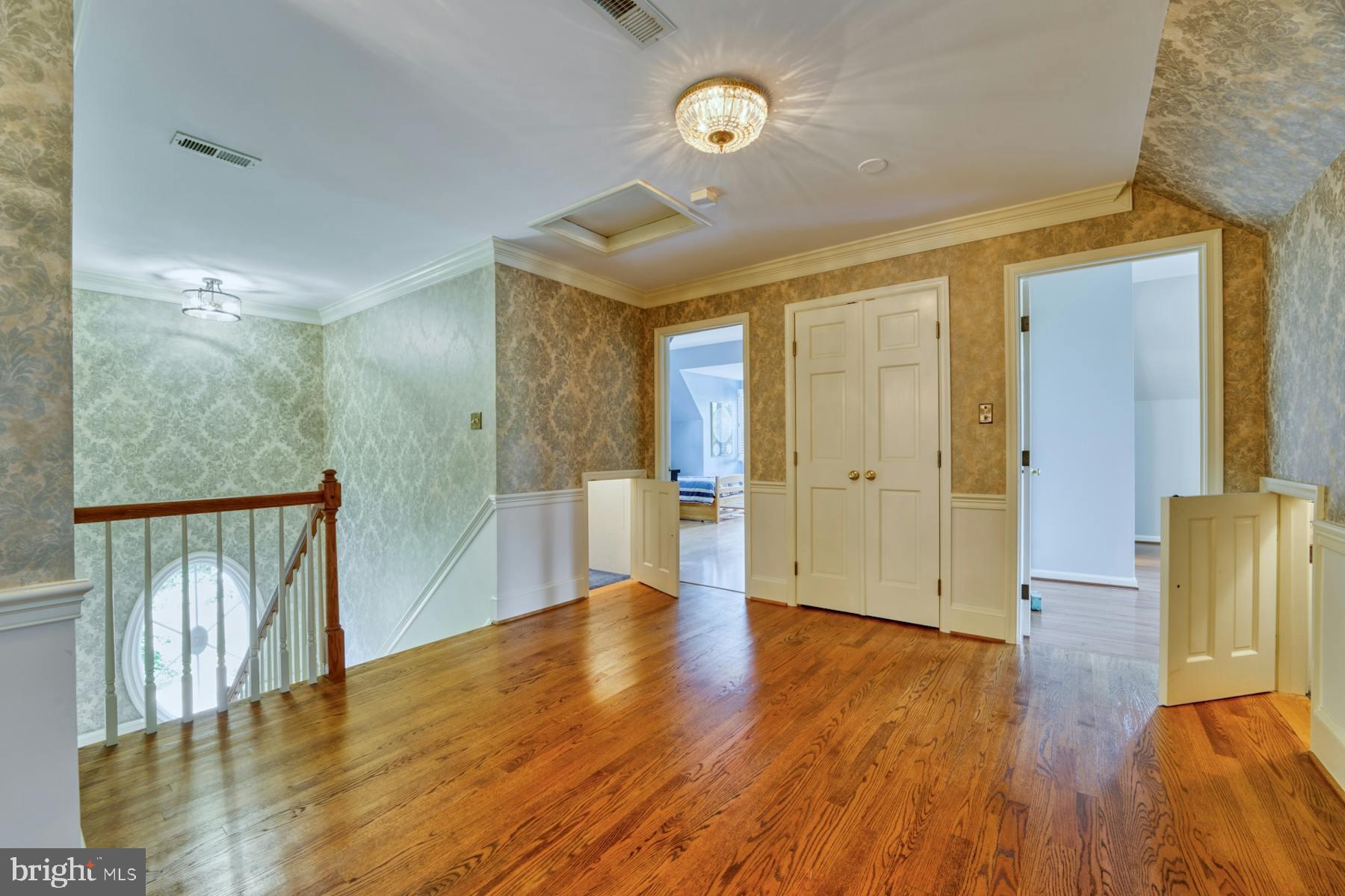 RASPBERRY FALLS - Residential