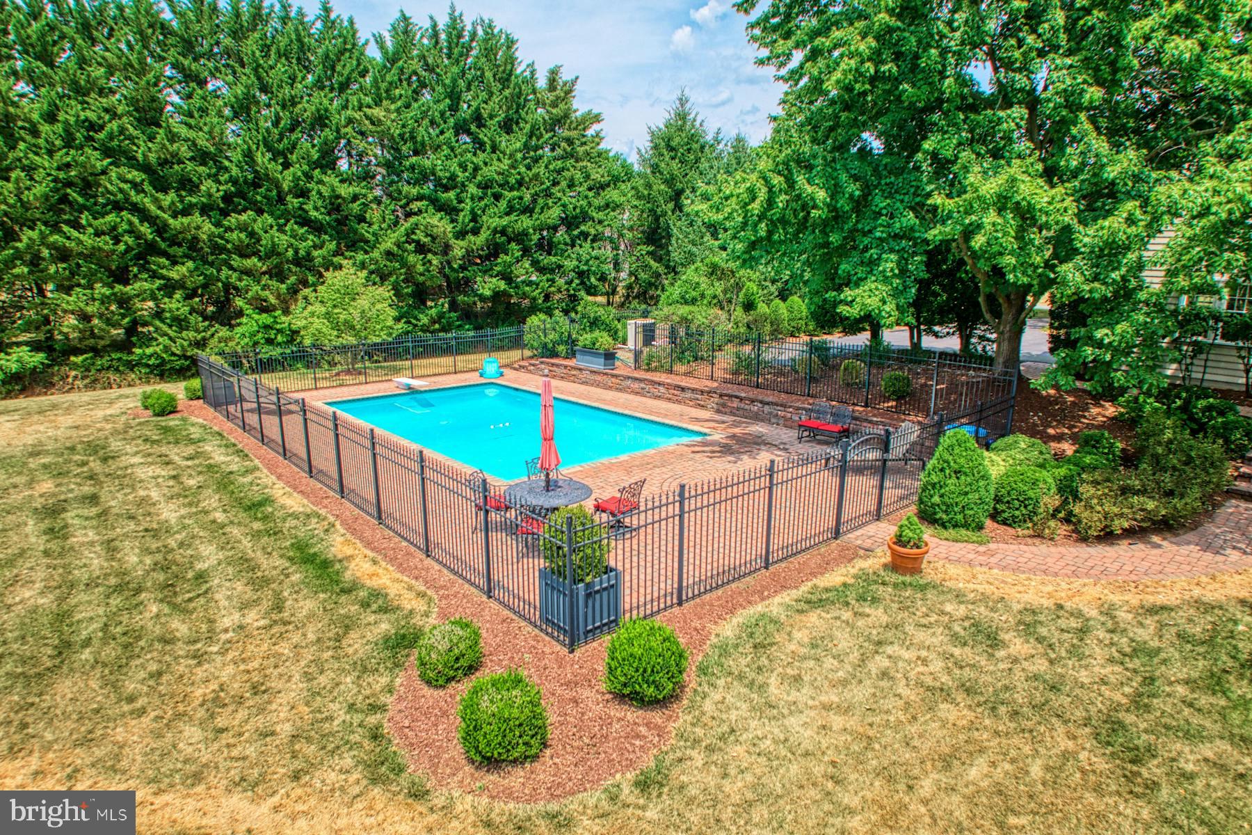 RASPBERRY FALLS - Residential