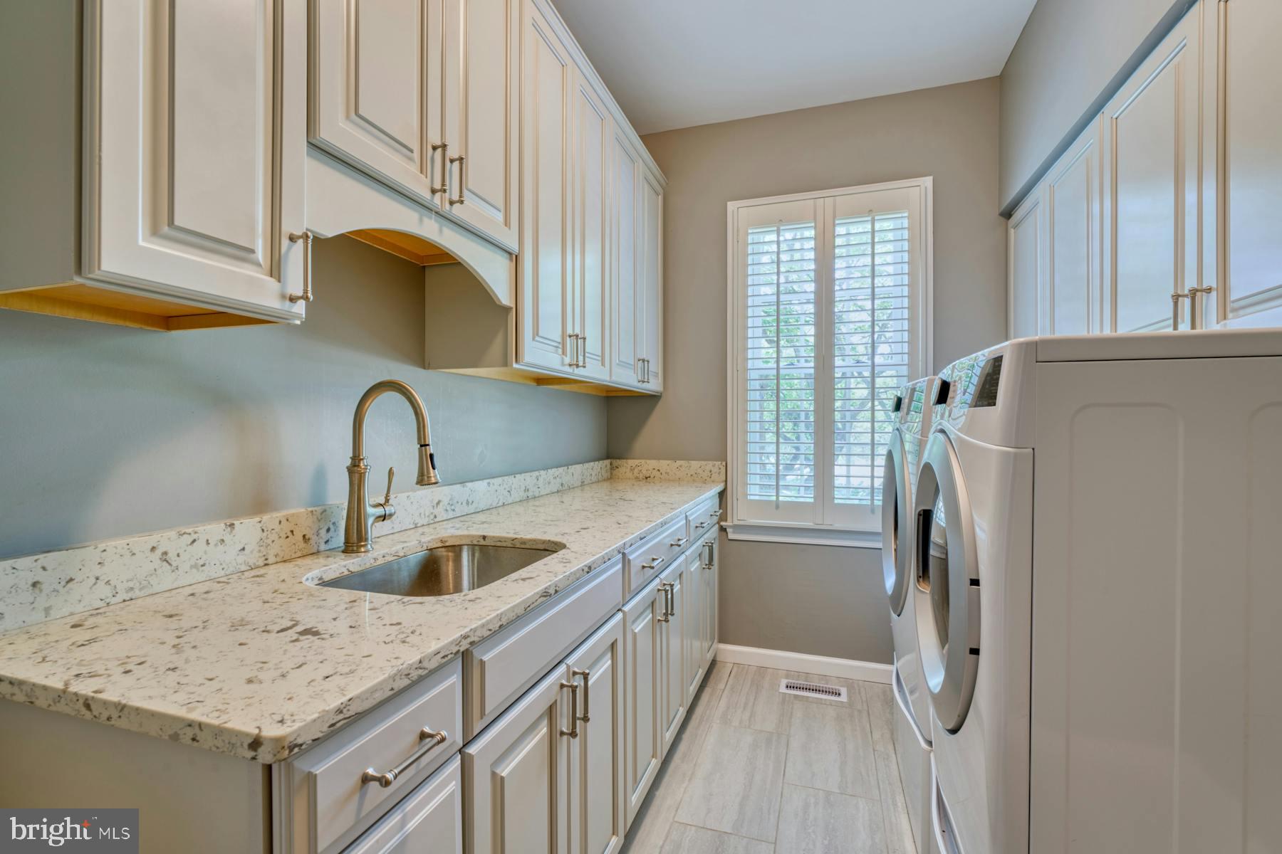 RASPBERRY FALLS - Residential