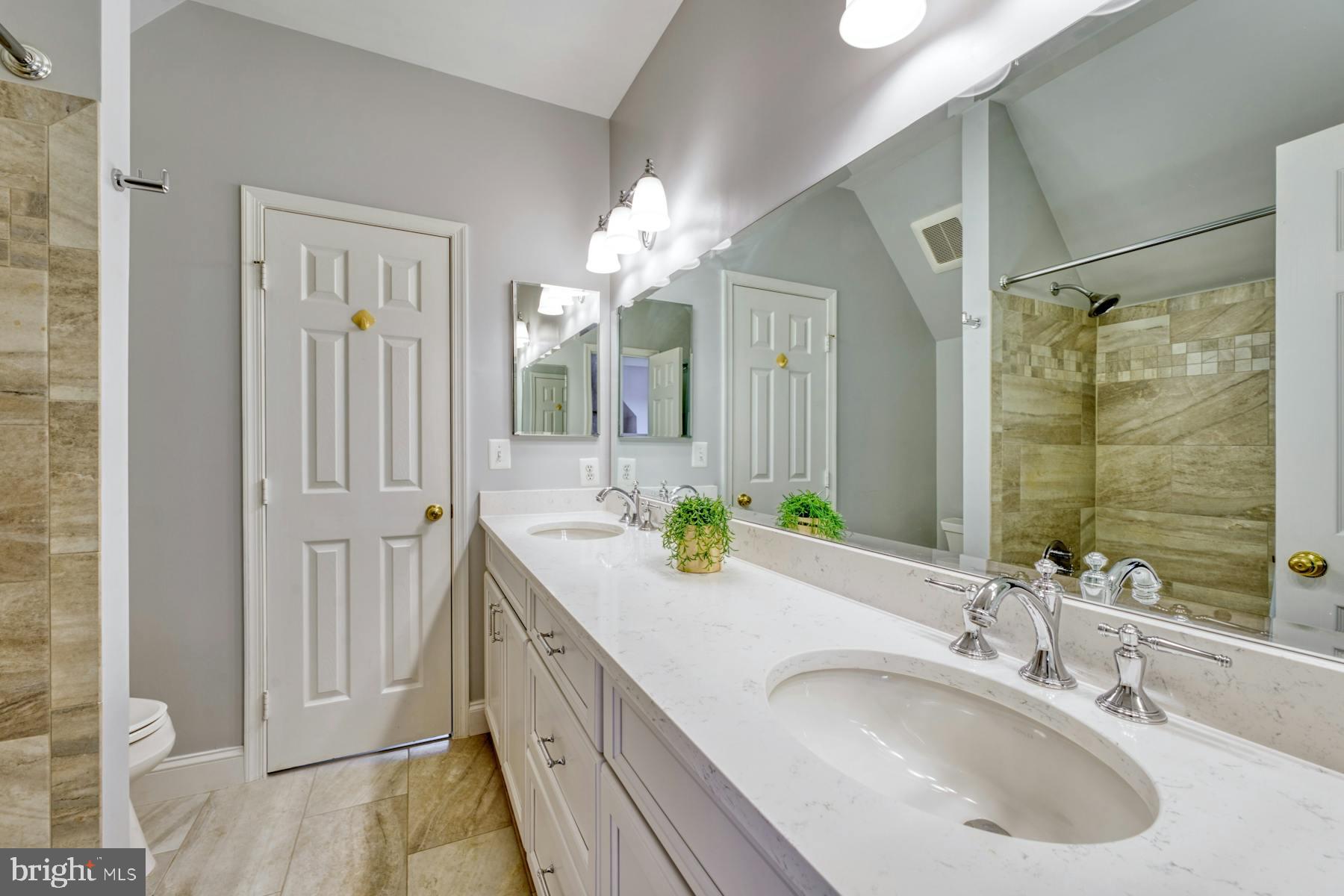 RASPBERRY FALLS - Residential