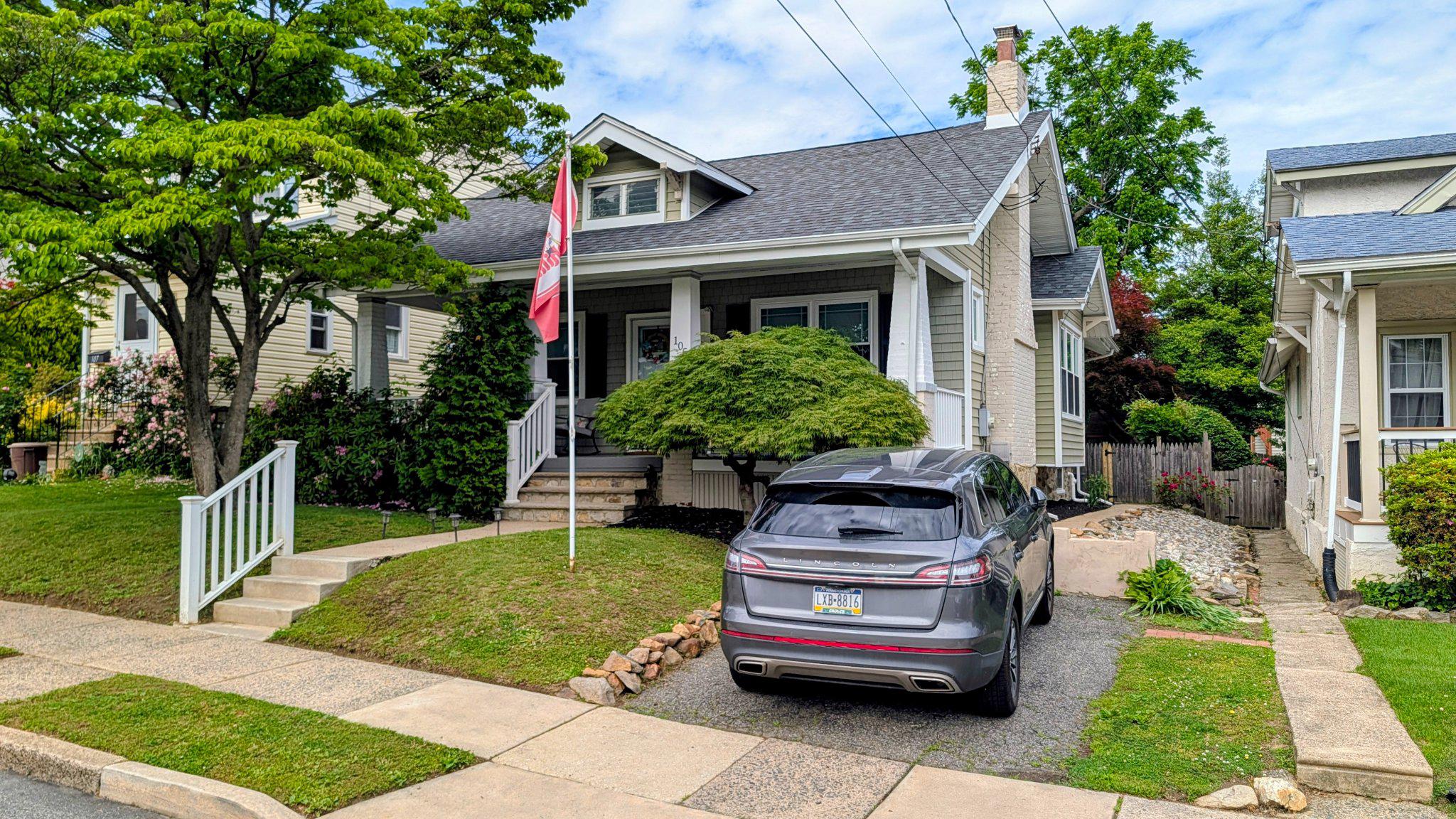 105 HINKSON BOULEVARD