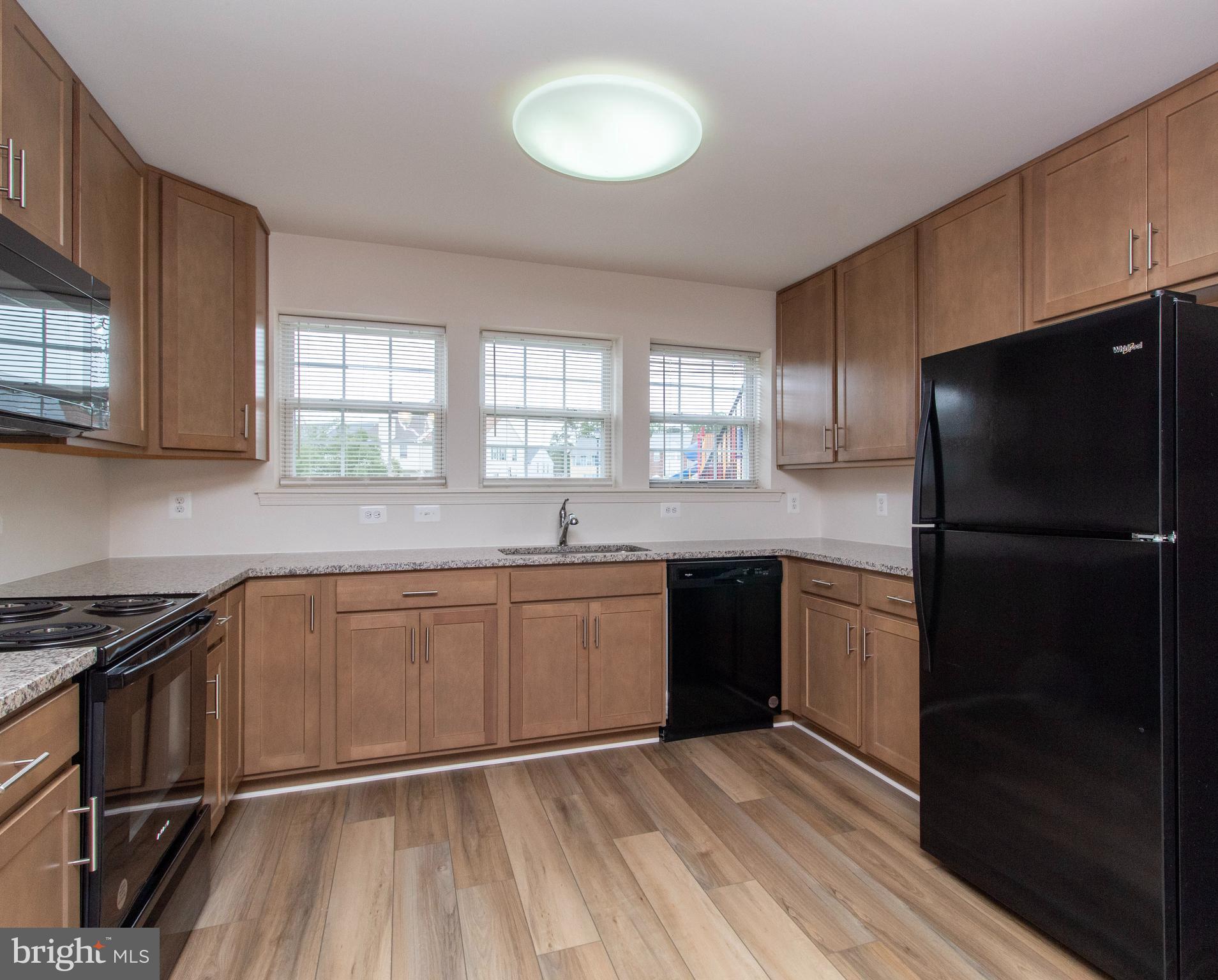 APPLEGATE CONDO - Residential Lease