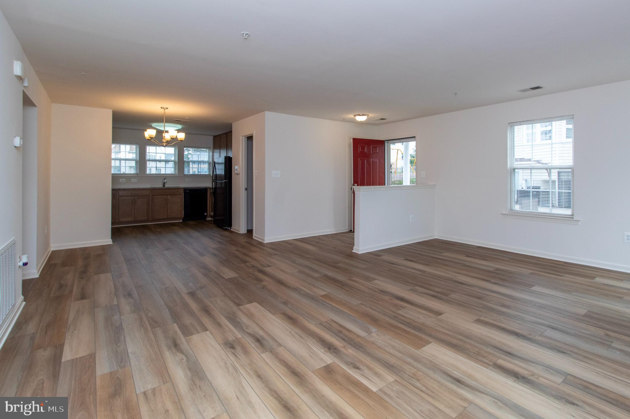 APPLEGATE CONDO - Residential Lease