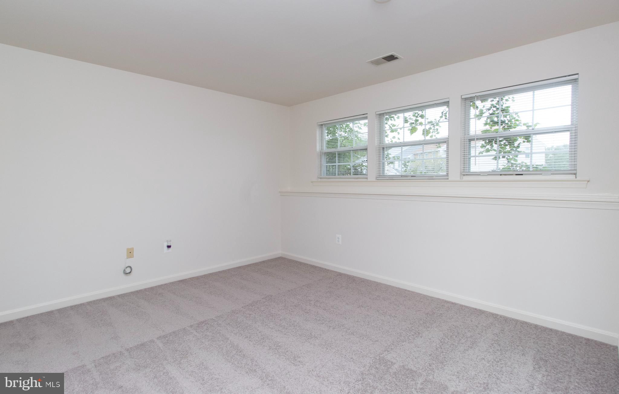 APPLEGATE CONDO - Residential Lease
