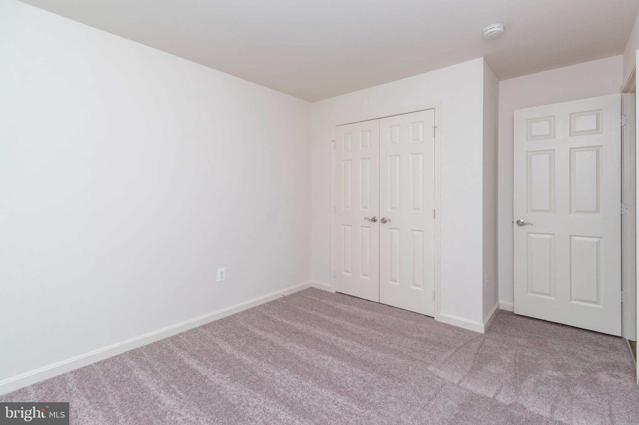 APPLEGATE CONDO - Residential Lease