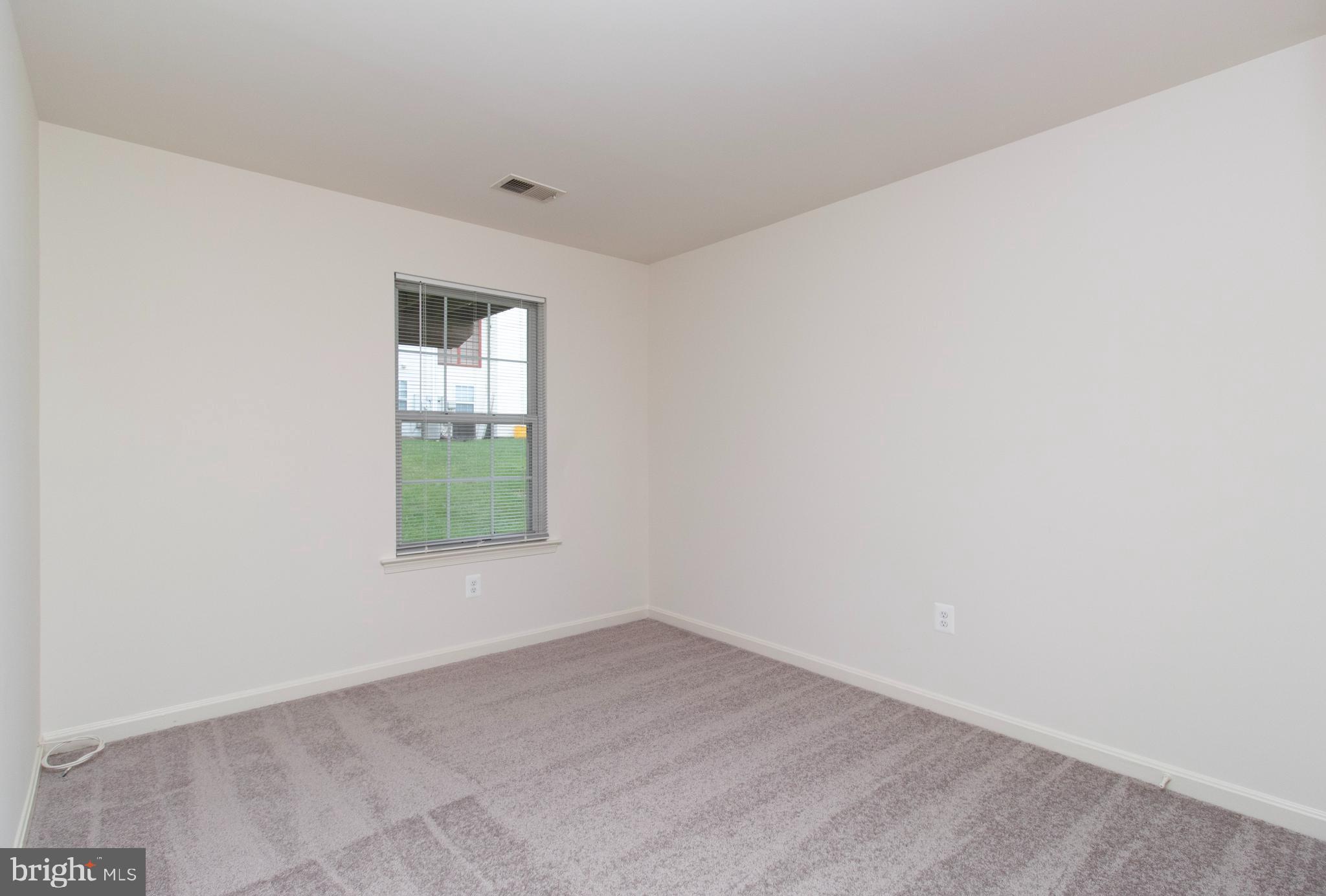 APPLEGATE CONDO - Residential Lease