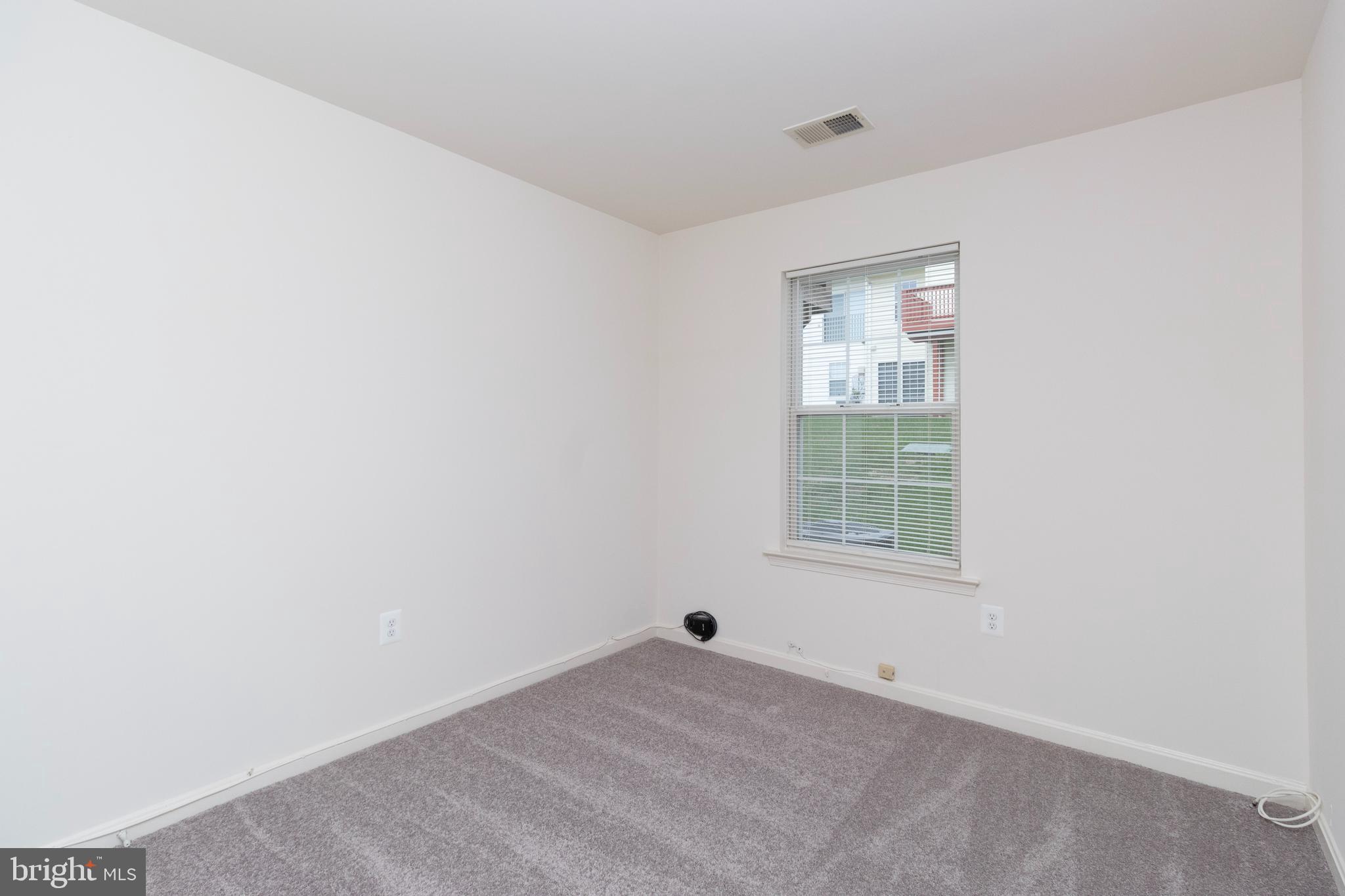 APPLEGATE CONDO - Residential Lease