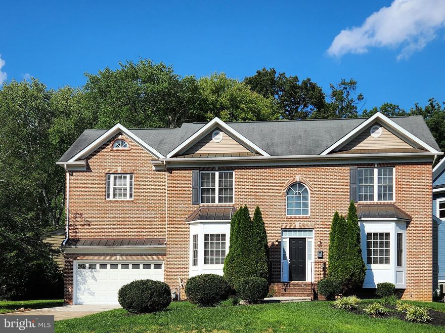 LUXURIOUS 5,000 SQ FT BRICK FRONT COLONIAL IN THE HEART OF VIENNA, 1 MILE FROM METRO, 3 FROM TYSONS**2 STORY FOYER, MAIN LEVEL WOOD FLOORS & STAIRS REFINISHED**NEW NEUTRAL PAINT & VINYL PLANK BASEMENT FLOOR**OPEN GOURMET KITCHEN/FAMILY ROOM W/GAS FIREPLACE**FORMAL LIVING ROOM W/GAS FIREPLACE**FORMAL DINING ROOM**MAIN LEVEL BEDROOM/OFFICE W/FULL BATH**SPACIOUS MASTER SUITE W/LARGE WALK-IN CLOSET, WHIRLPOOL TUB, SEPARATE LAVATORY & SHOWER**LARGE FINISHED LOWER LEVEL WITH HUGE REC ROOM, BEDROOM, FULL BATH & BONUS ROOM WITH NEW PLANK FLOORING**WALKOUT STAIRS**NEW LARGE TREX DECK**NO HOA RULES/FEES**5 MIN. WALK TO PARK, 10 MIN. TO DOG PARK**GOOD CREDIT, GOOD LANDLORD REFERENCES & 1 OR 2 INCOMES OF AT LEAST $240K PER YEAR TO QUALIFY***CALL LISTER FOR COMBO CODE